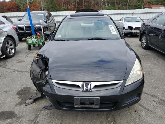 Photo 4 VIN: 1HGCM665X7A102127 - HONDA ACCORD EX 