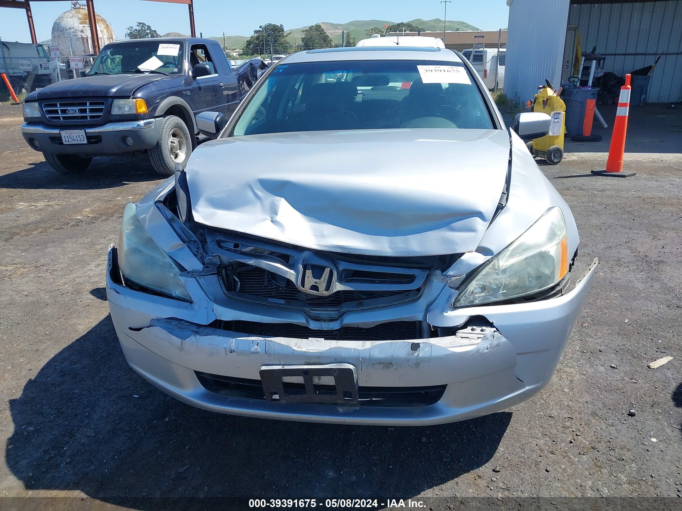 Photo 11 VIN: 1HGCM66805A073342 - HONDA ACCORD 