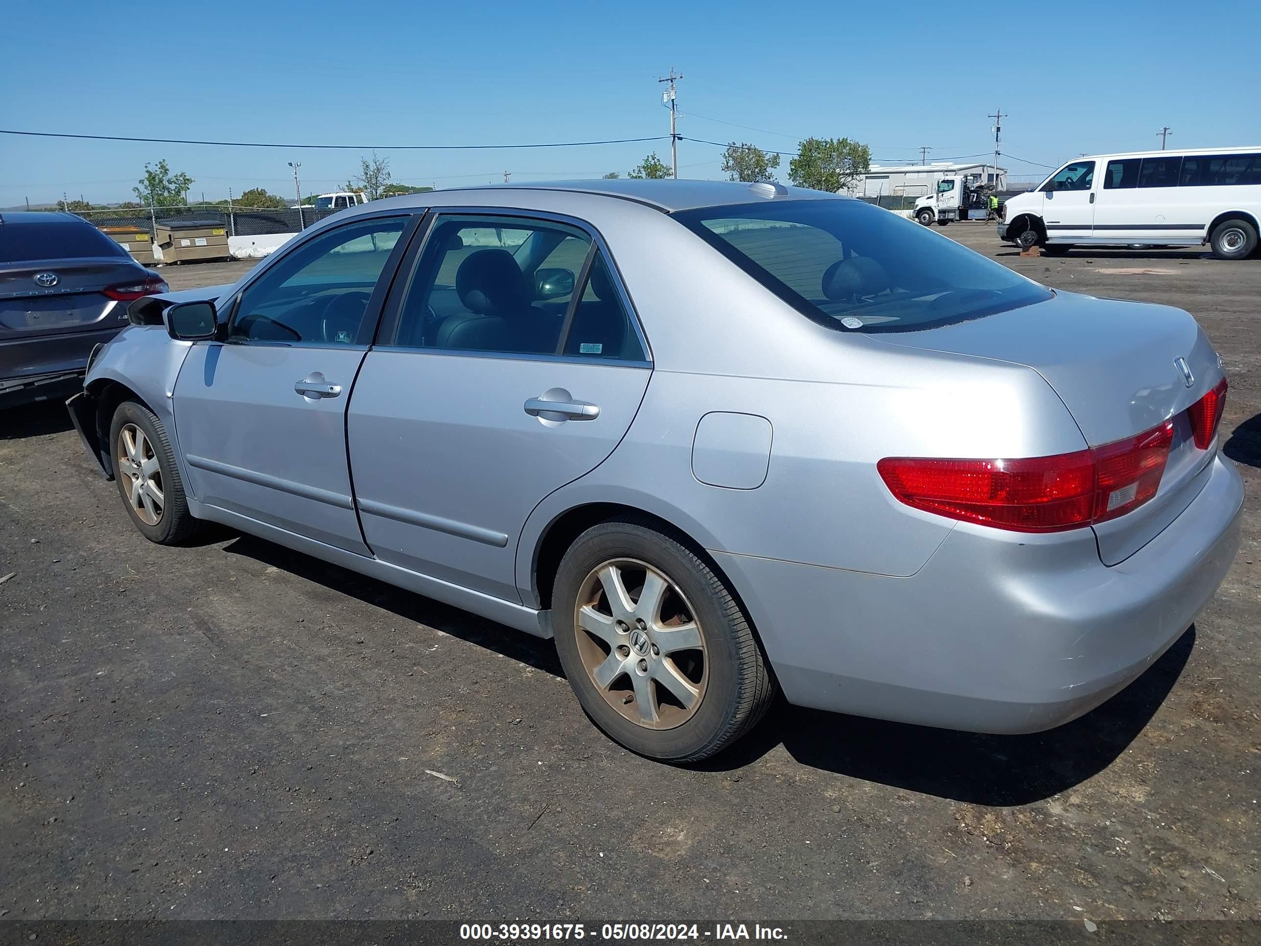 Photo 2 VIN: 1HGCM66805A073342 - HONDA ACCORD 