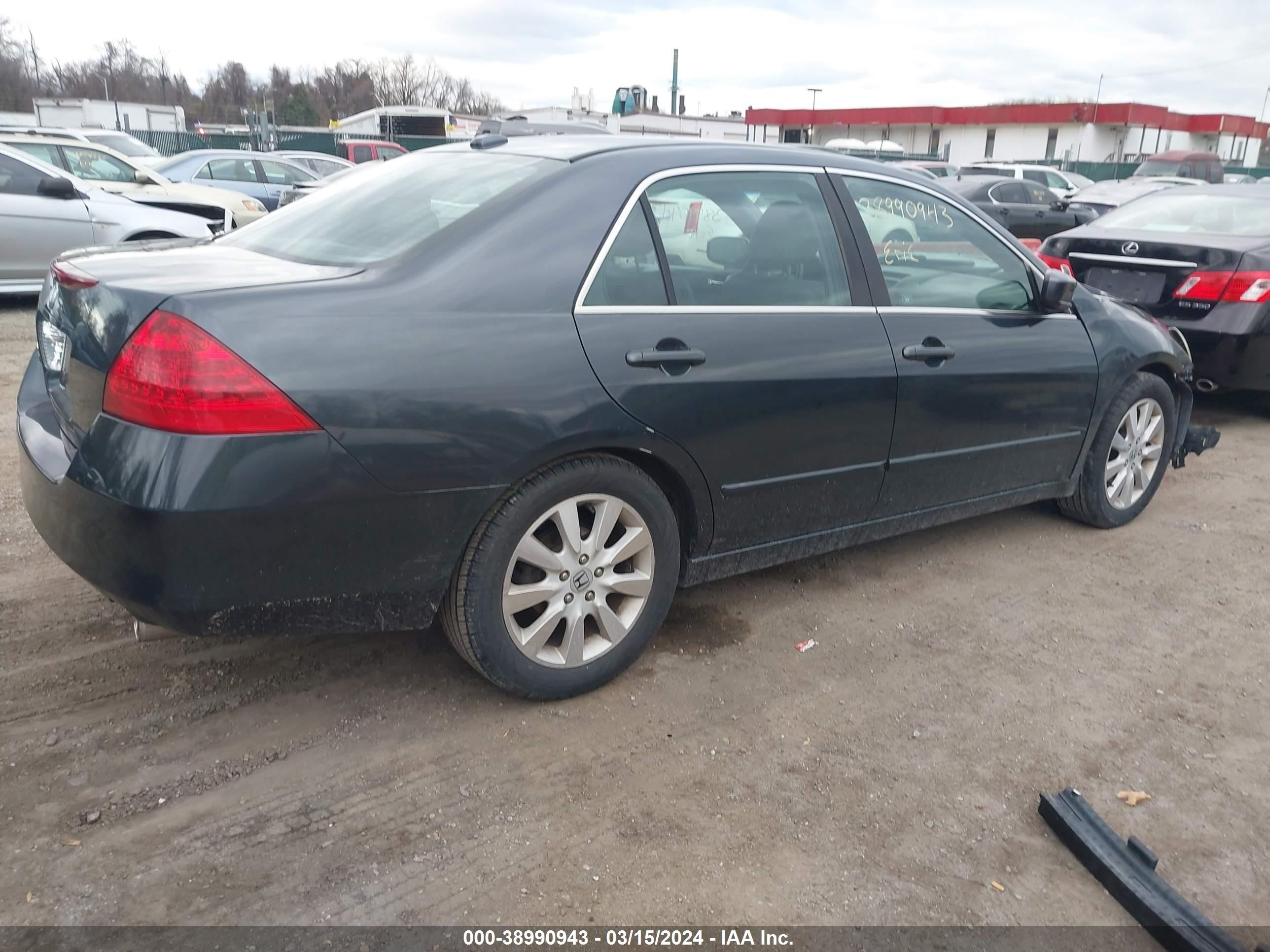 Photo 3 VIN: 1HGCM66817A099502 - HONDA ACCORD 