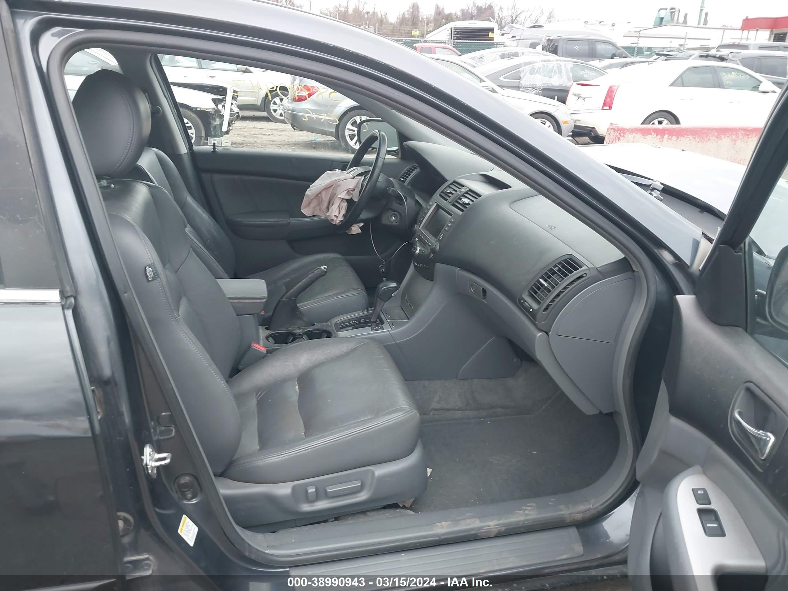 Photo 4 VIN: 1HGCM66817A099502 - HONDA ACCORD 