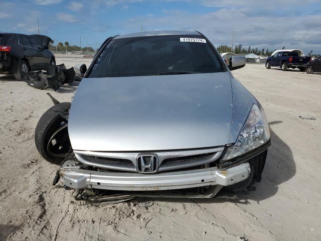 Photo 4 VIN: 1HGCM66836A046704 - HONDA ACCORD 