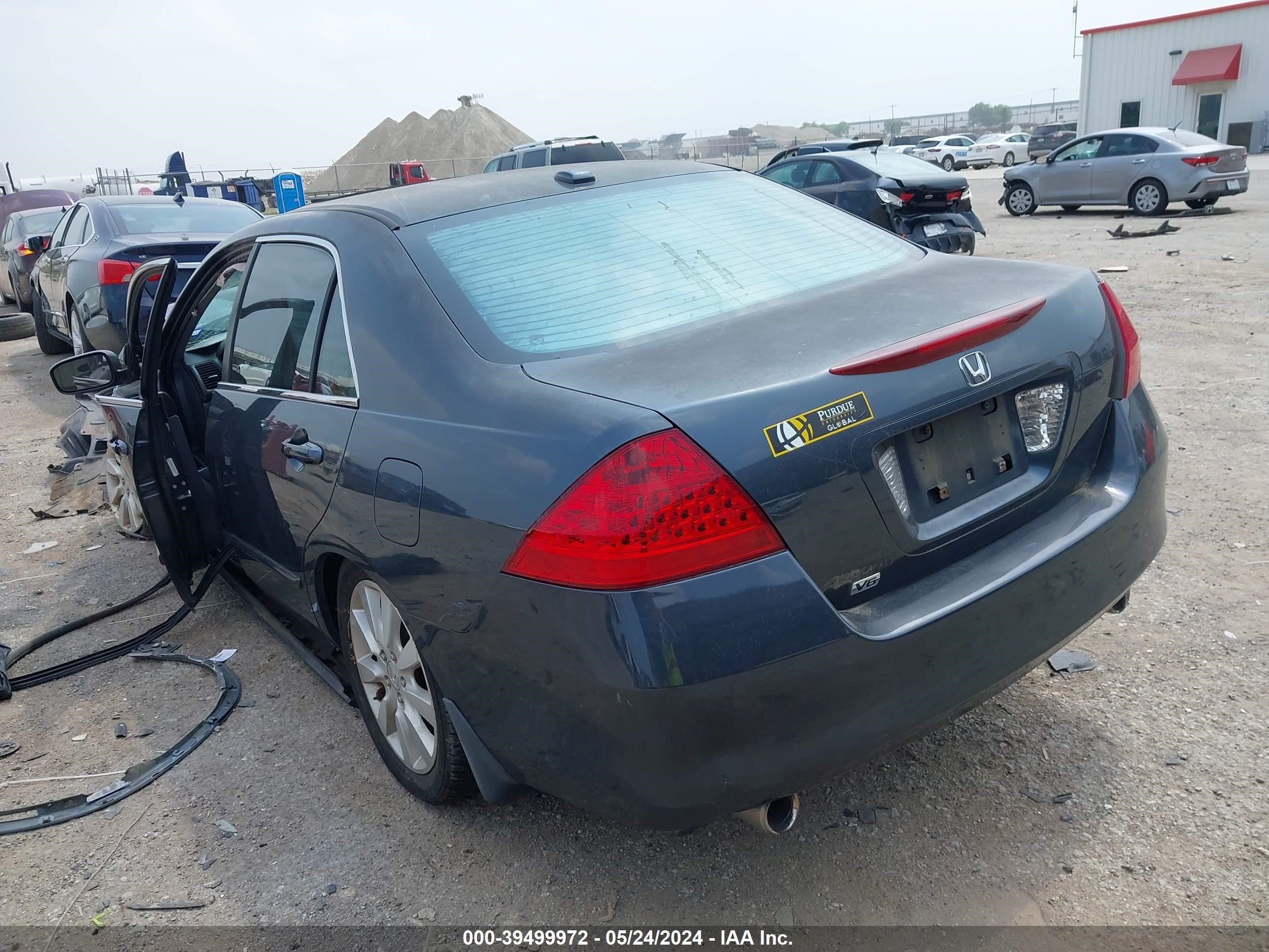 Photo 2 VIN: 1HGCM66856A001473 - HONDA ACCORD 