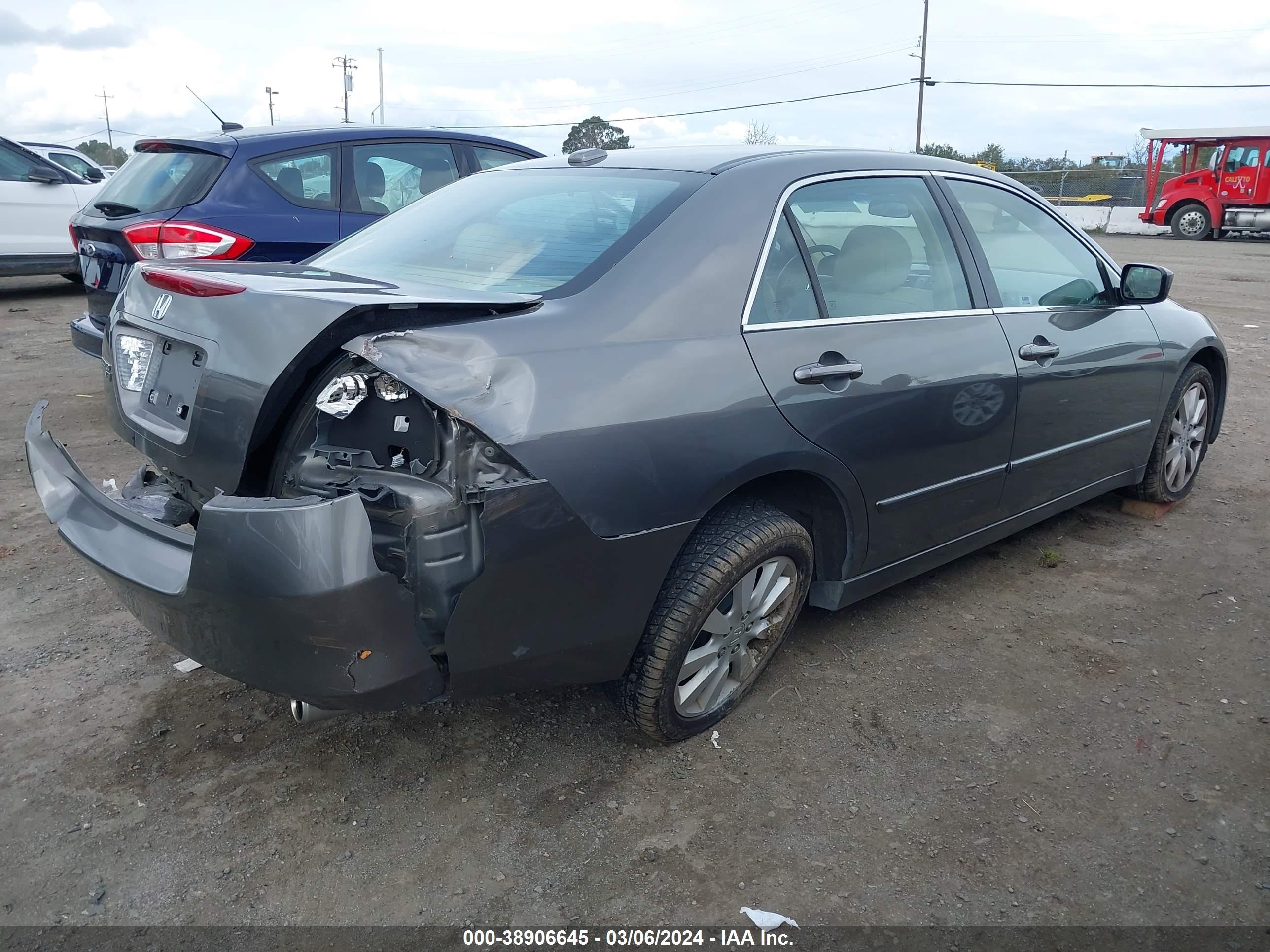 Photo 3 VIN: 1HGCM66866A019819 - HONDA ACCORD 