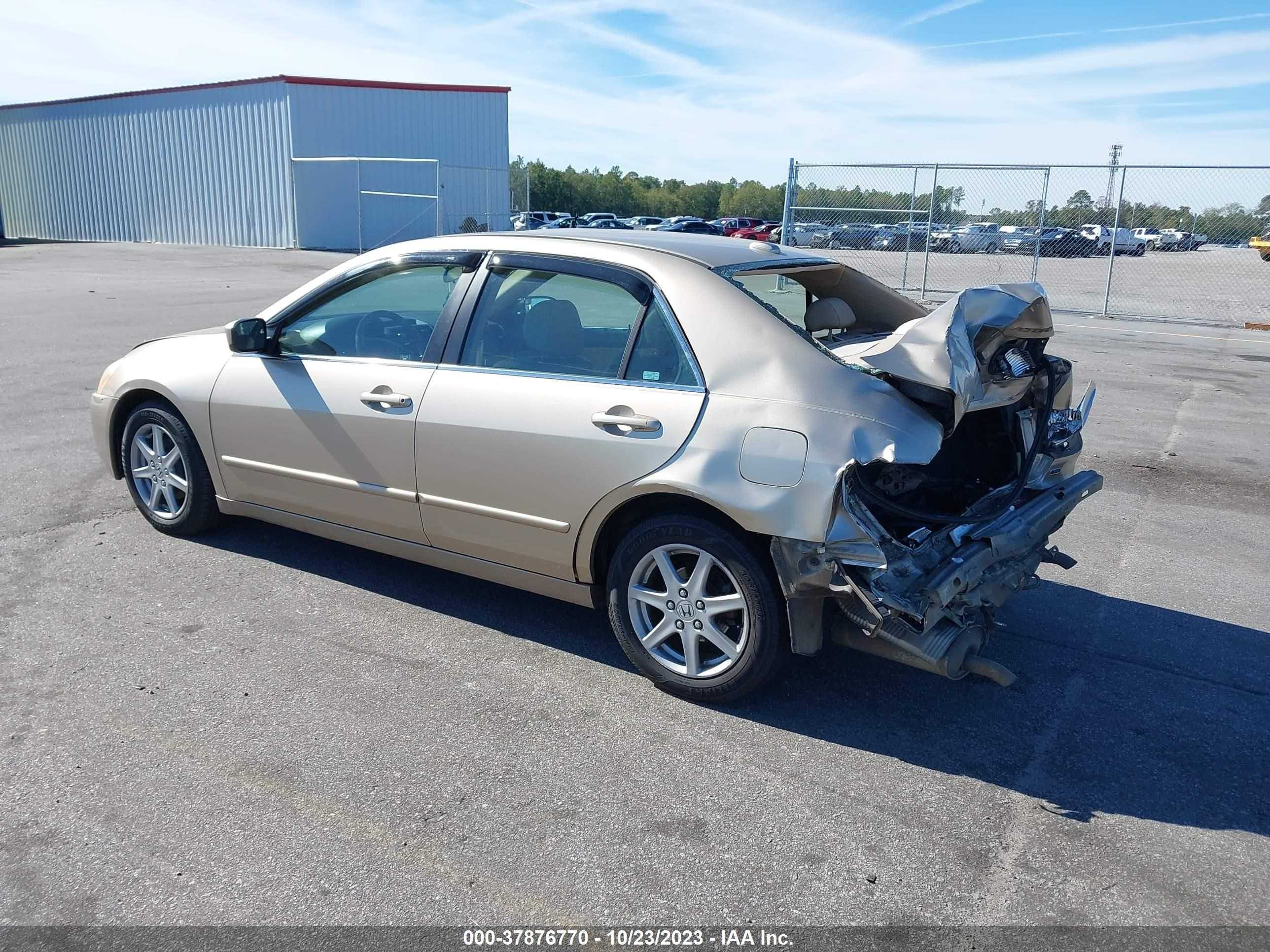 Photo 2 VIN: 1HGCM66874A090184 - HONDA ACCORD 