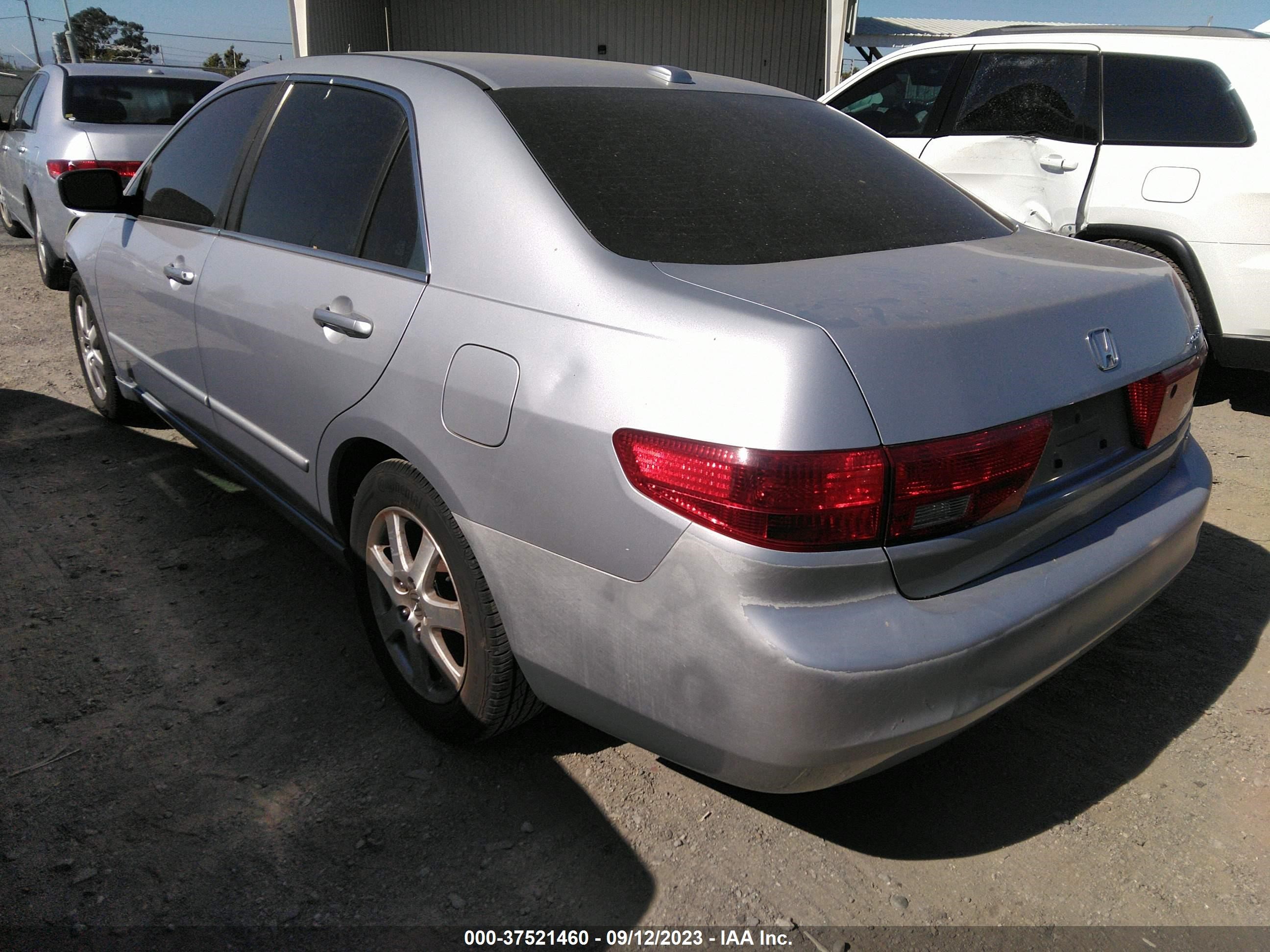 Photo 2 VIN: 1HGCM66885A008660 - HONDA ACCORD 