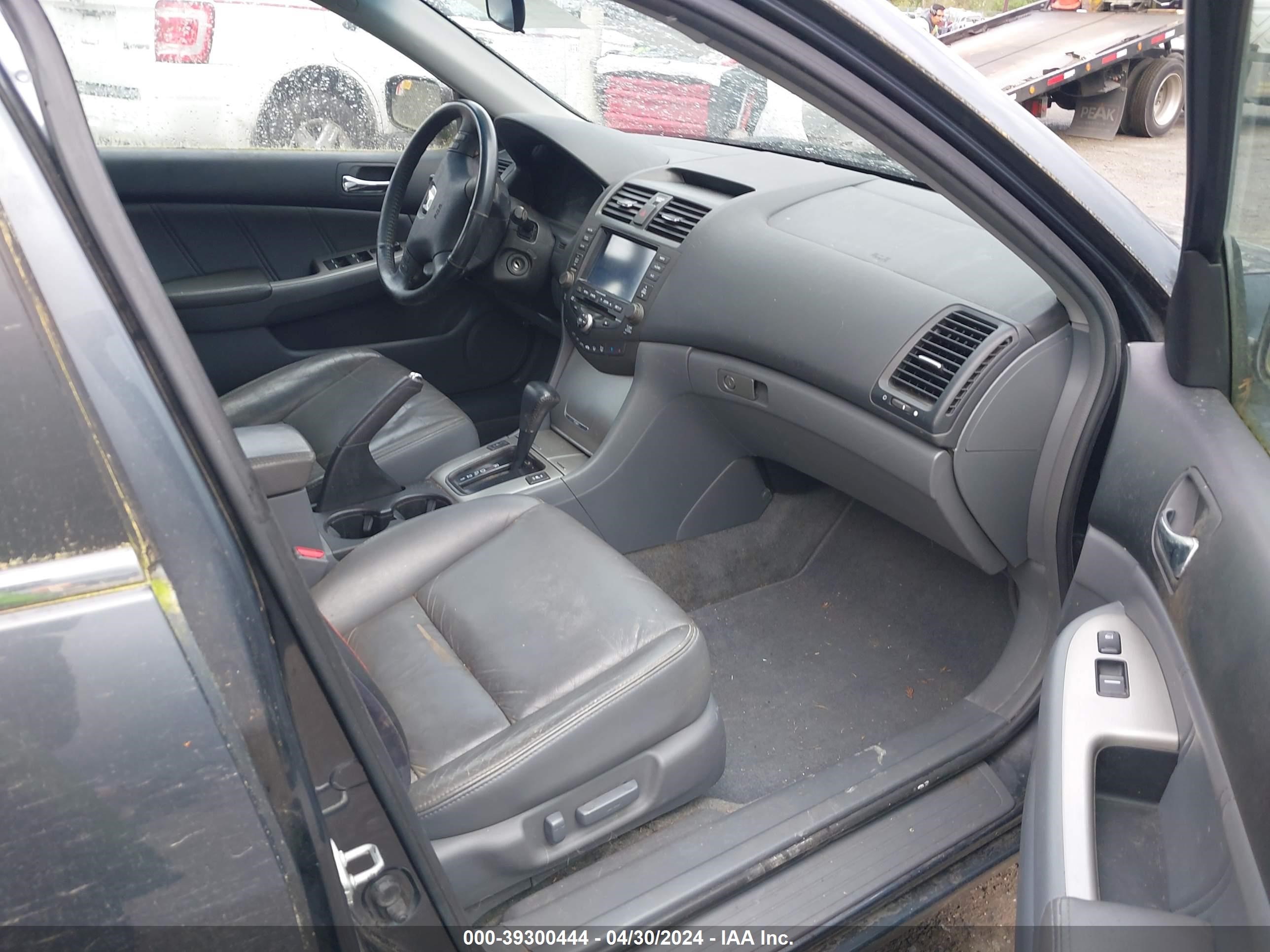 Photo 4 VIN: 1HGCM66885A034157 - HONDA ACCORD 