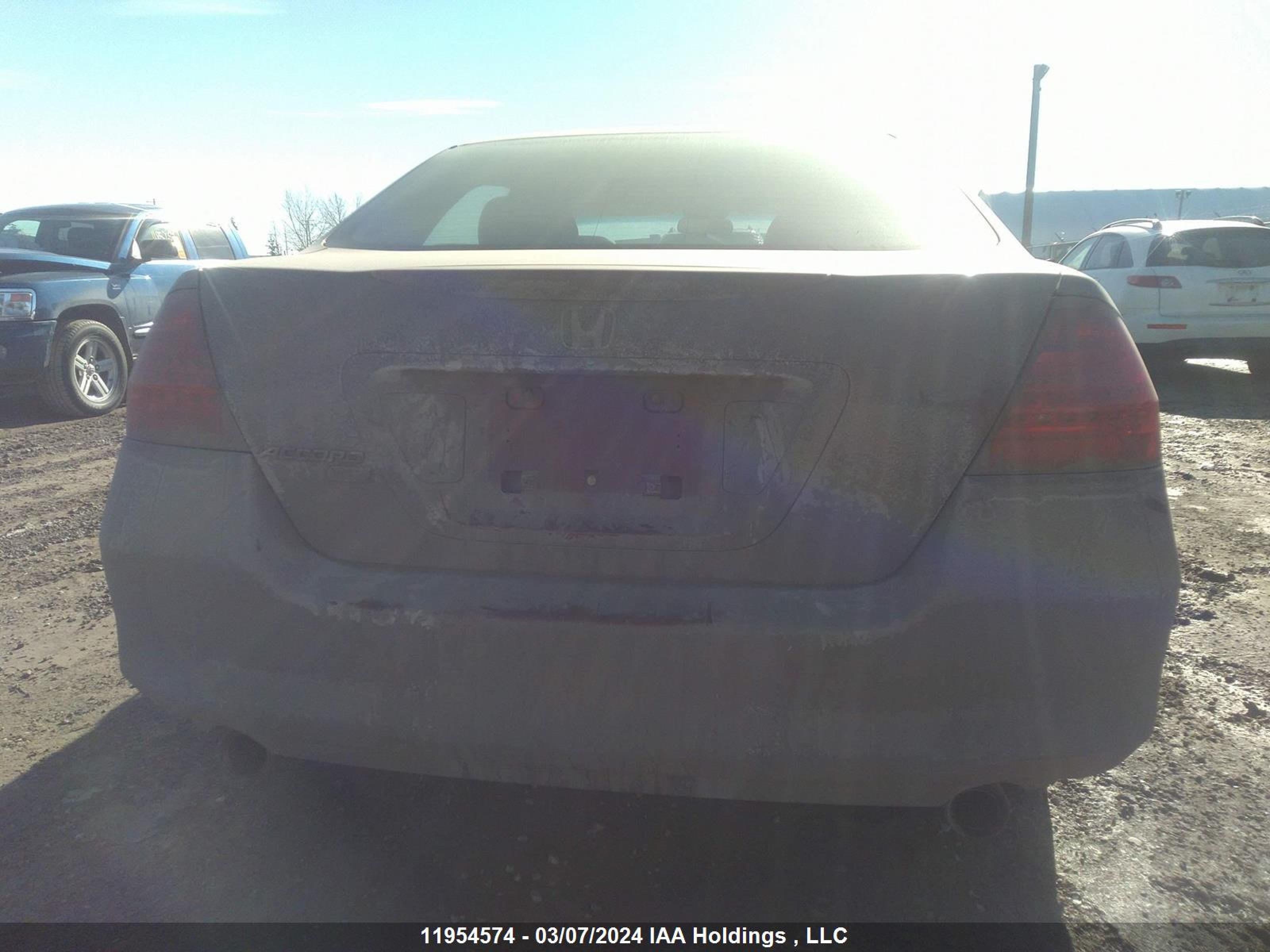 Photo 15 VIN: 1HGCM66896A803153 - HONDA ACCORD 