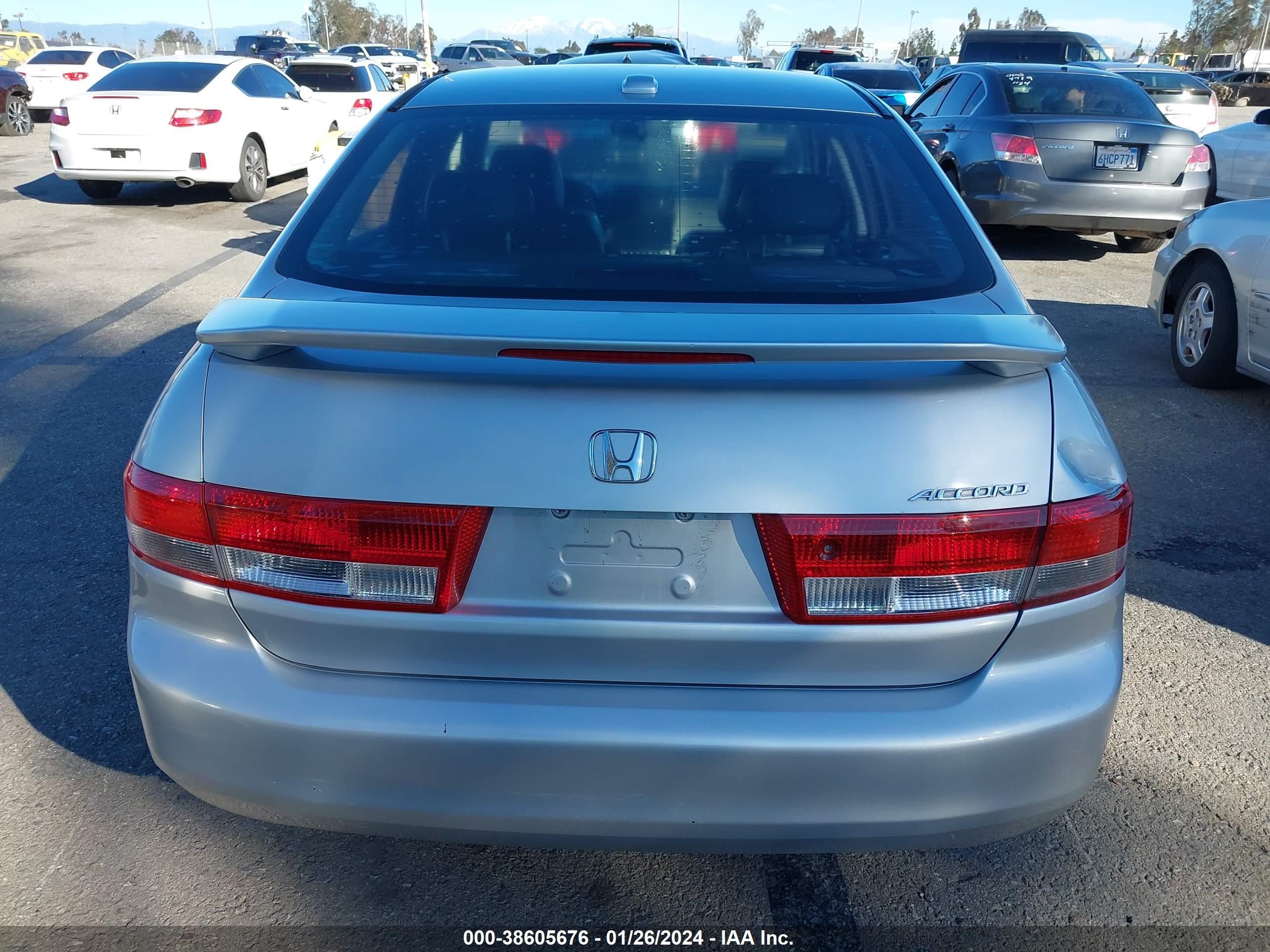 Photo 15 VIN: 1HGCM668X4A046650 - HONDA ACCORD 