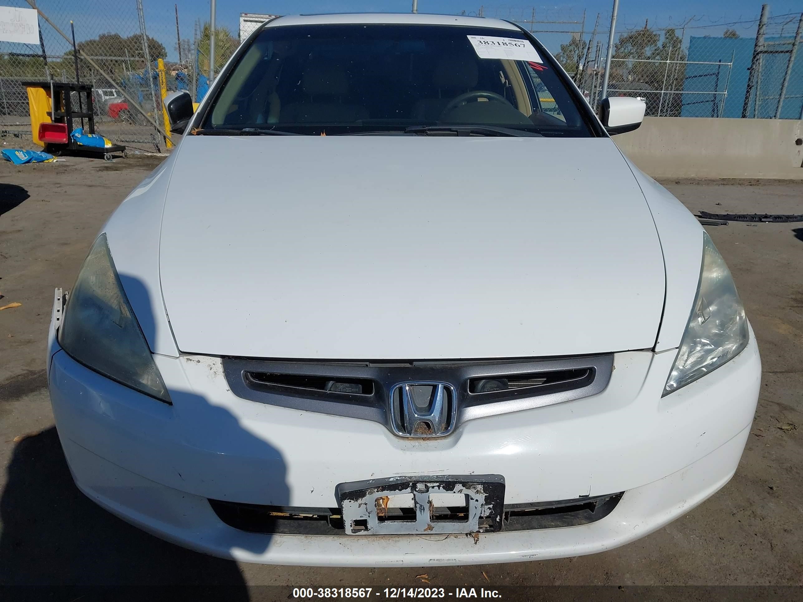 Photo 11 VIN: 1HGCM668X5A028456 - HONDA ACCORD 