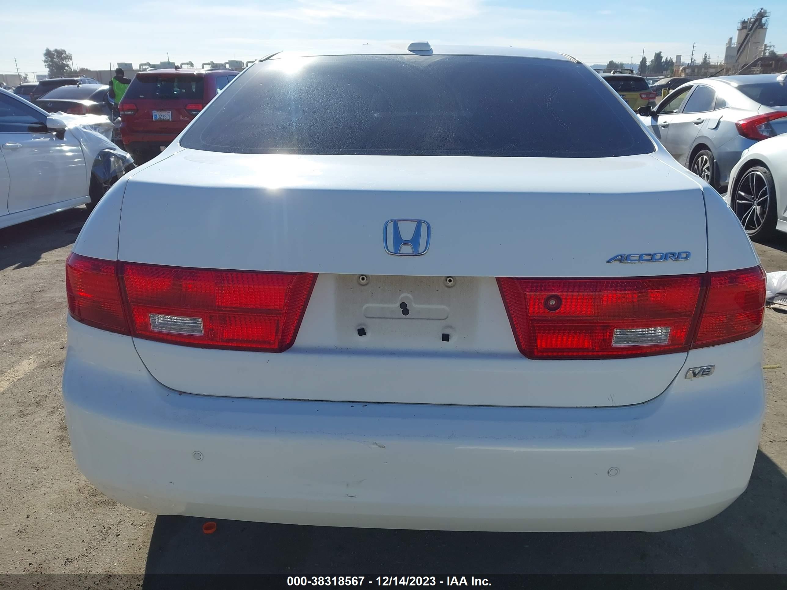 Photo 15 VIN: 1HGCM668X5A028456 - HONDA ACCORD 