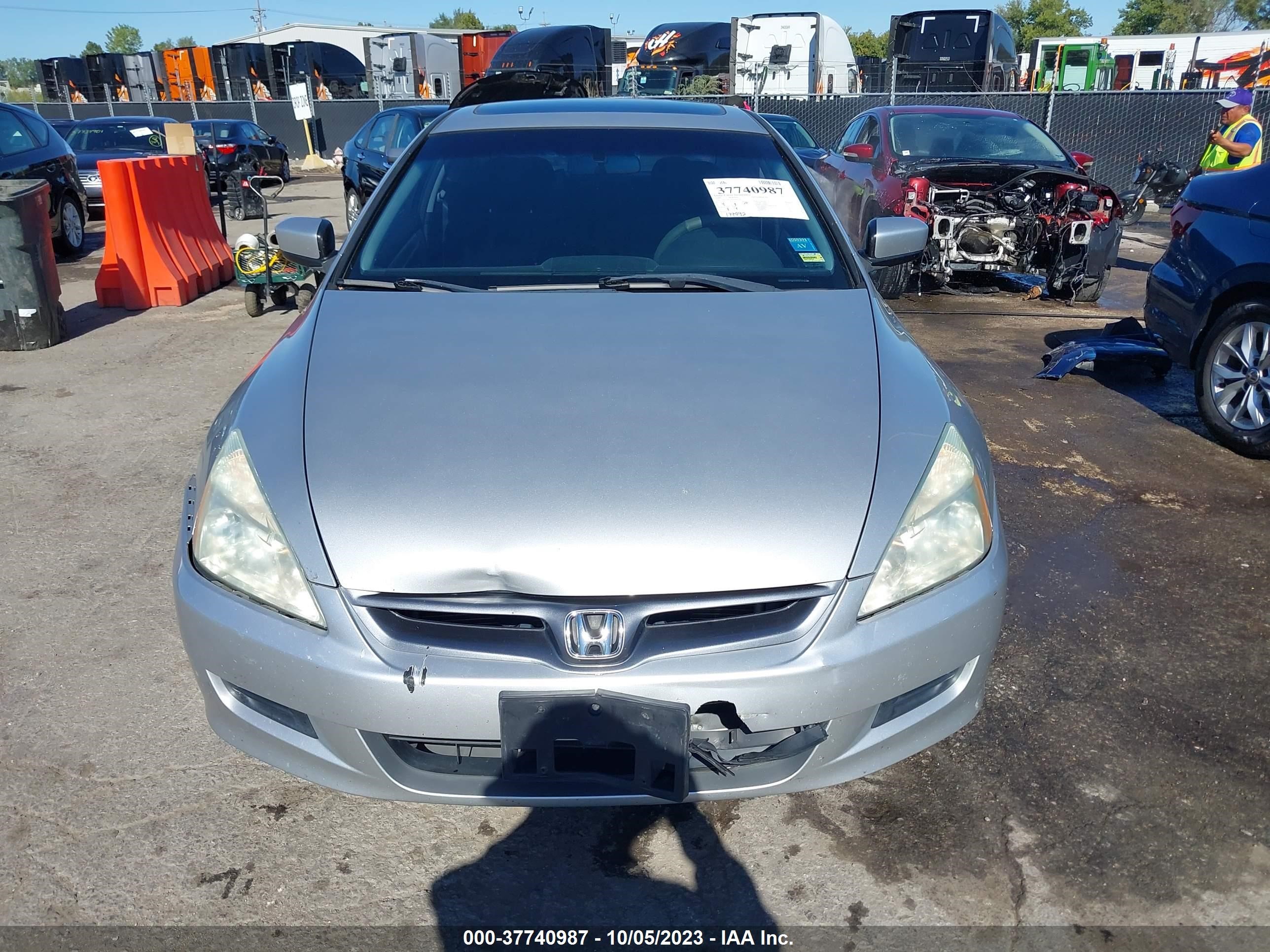 Photo 12 VIN: 1HGCM71786A005229 - HONDA ACCORD 