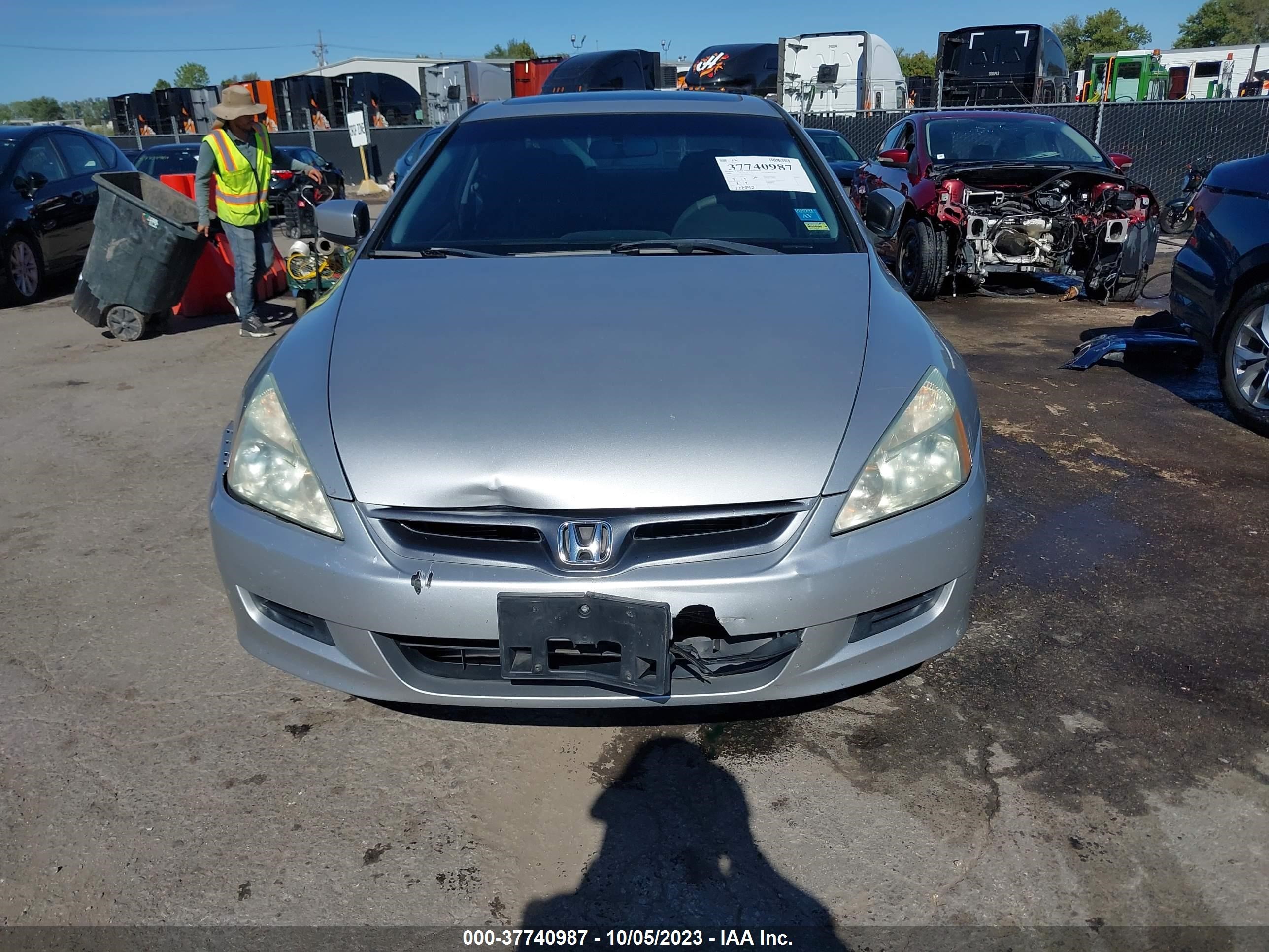 Photo 5 VIN: 1HGCM71786A005229 - HONDA ACCORD 