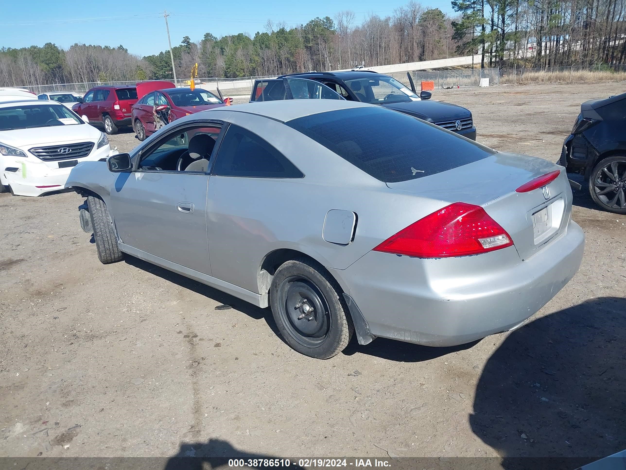 Photo 2 VIN: 1HGCM72367A022267 - HONDA ACCORD 