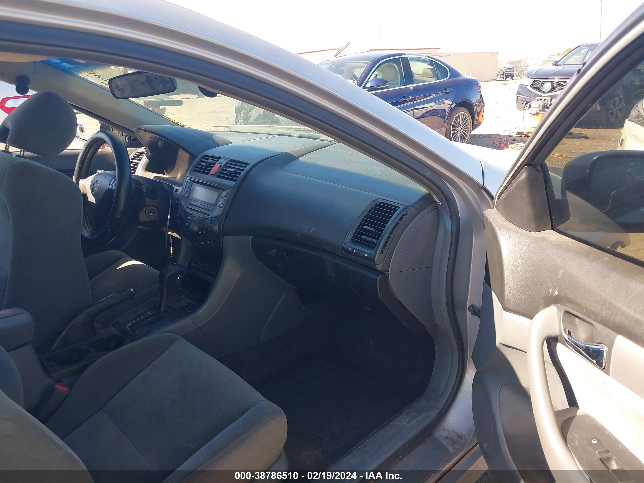 Photo 4 VIN: 1HGCM72367A022267 - HONDA ACCORD 