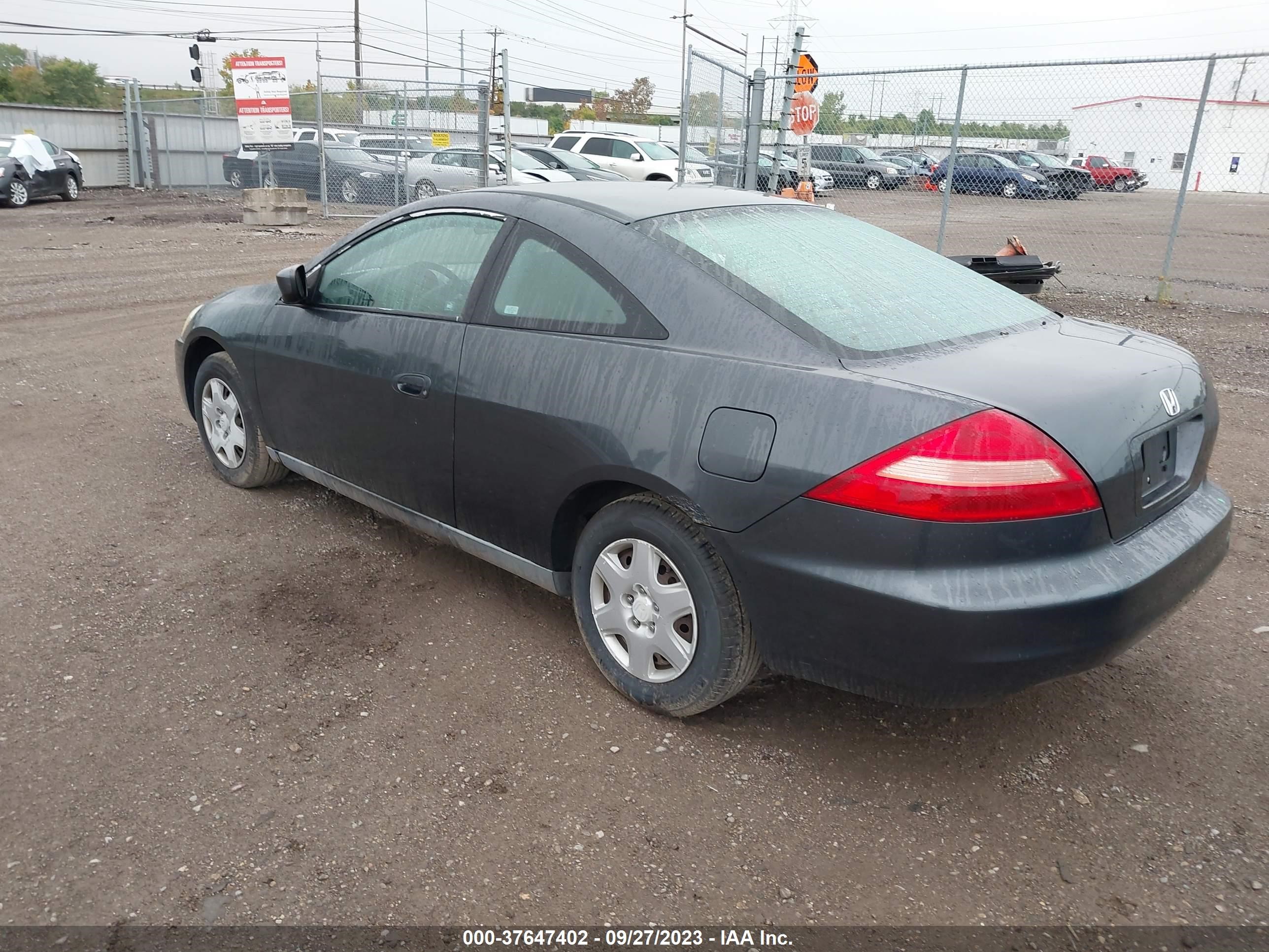 Photo 2 VIN: 1HGCM72395A008991 - HONDA ACCORD 