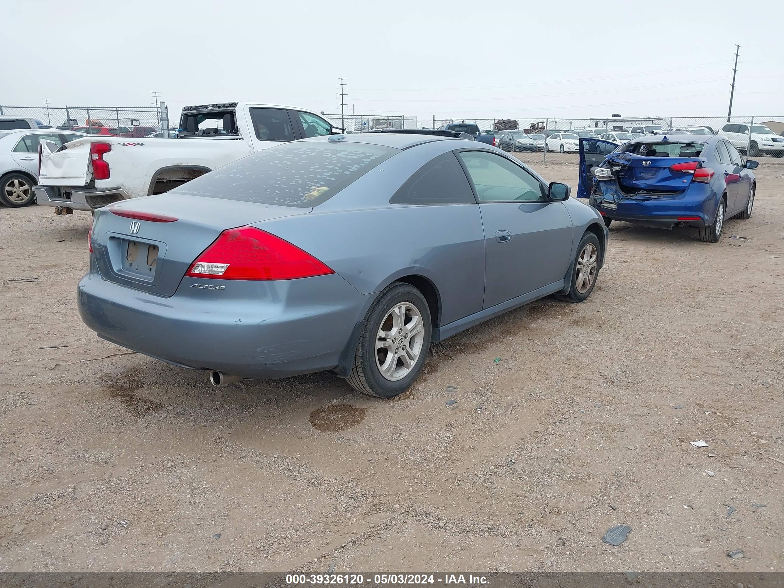 Photo 3 VIN: 1HGCM72656A021779 - HONDA ACCORD 