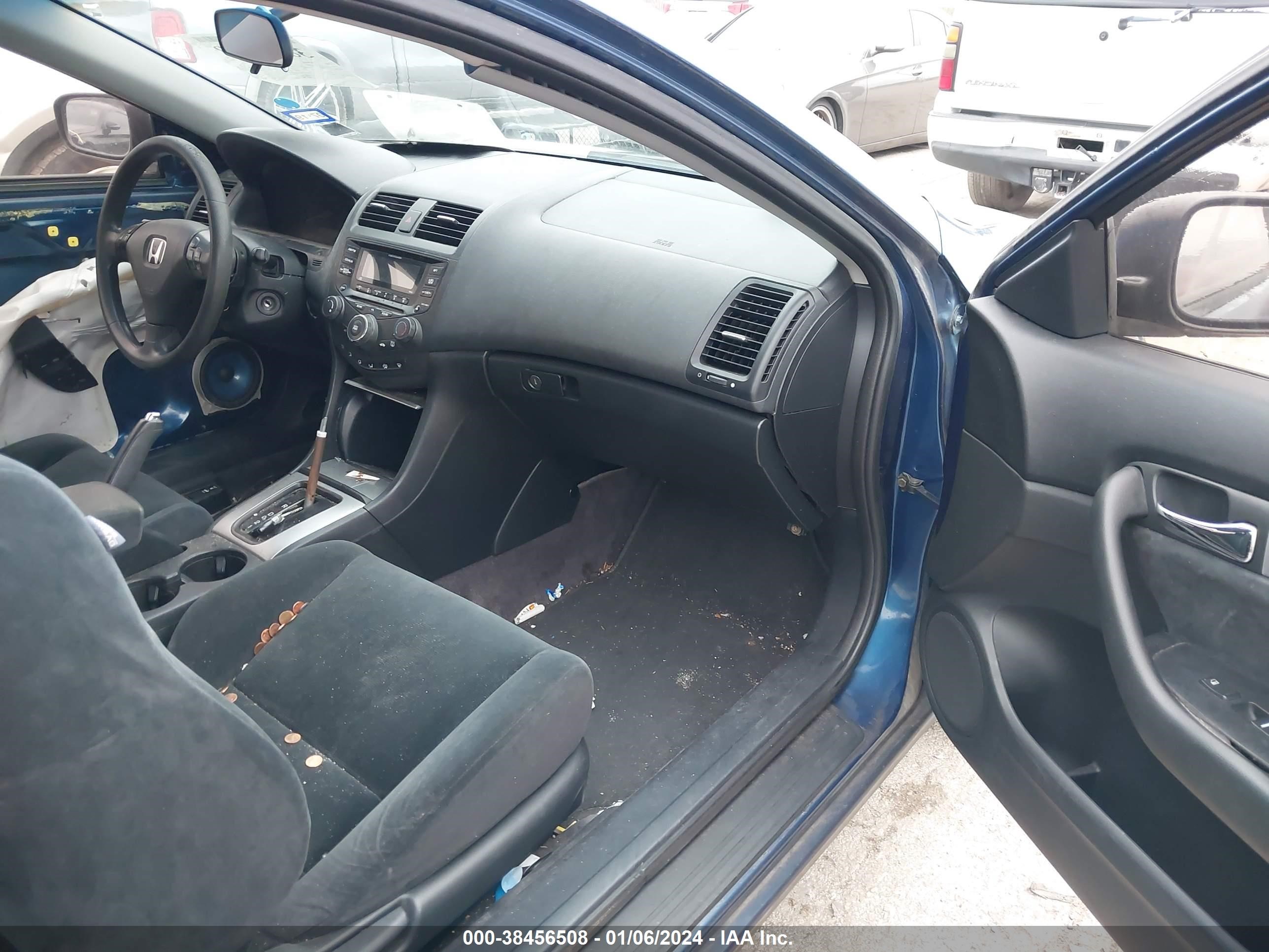 Photo 4 VIN: 1HGCM72663A021737 - HONDA ACCORD 