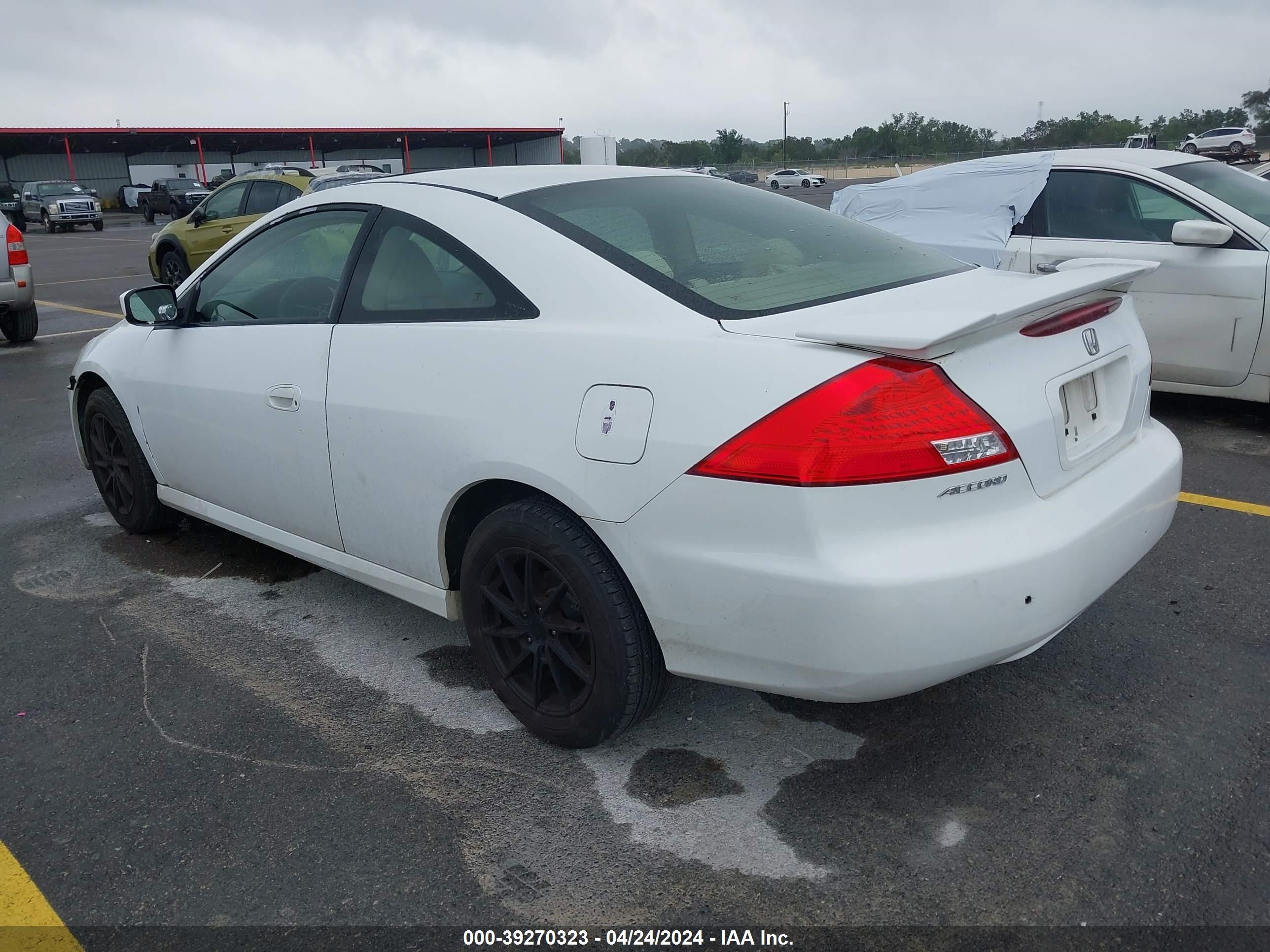 Photo 2 VIN: 1HGCM72716A007709 - HONDA ACCORD 