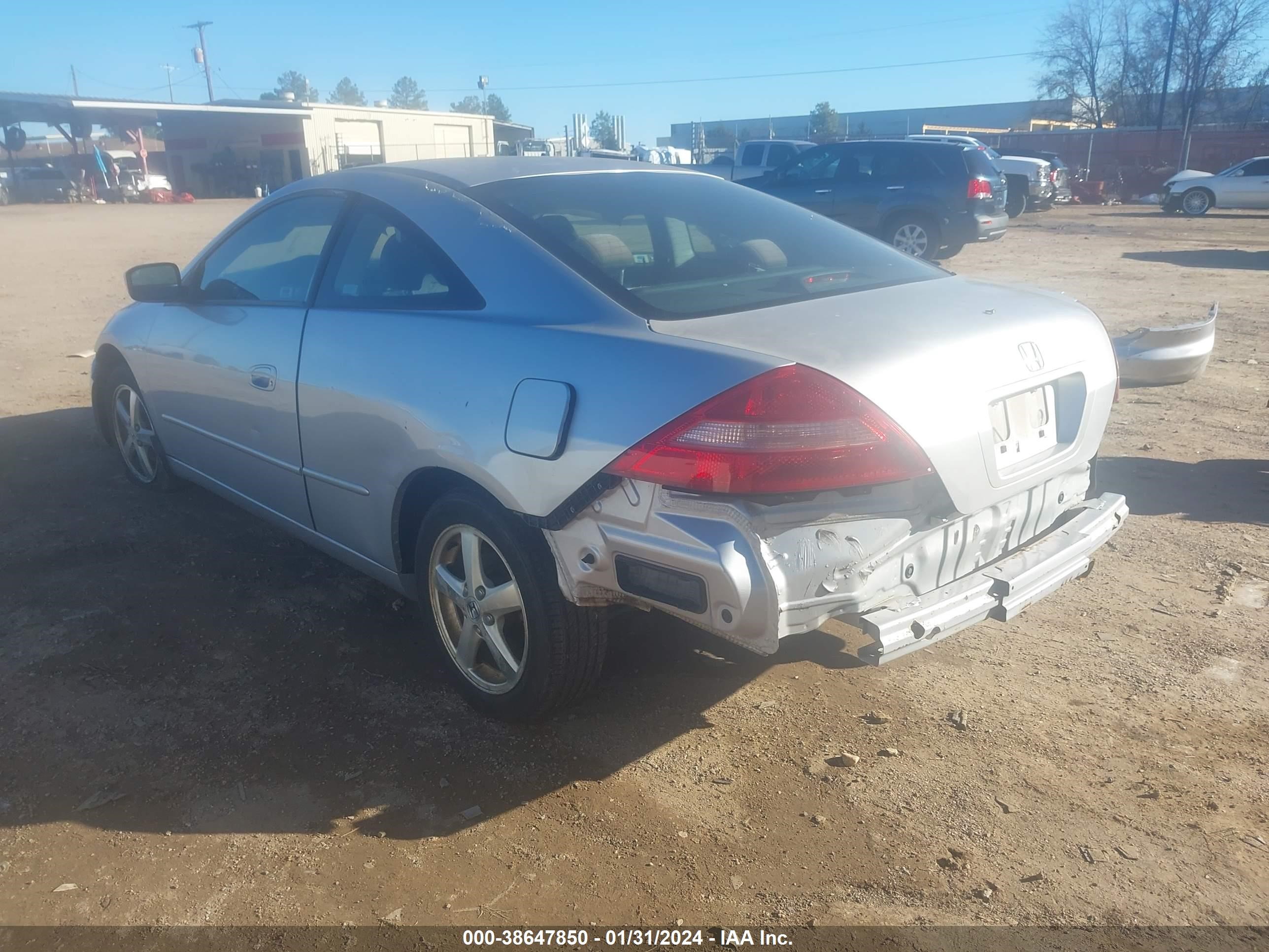 Photo 2 VIN: 1HGCM72755A008943 - HONDA ACCORD 