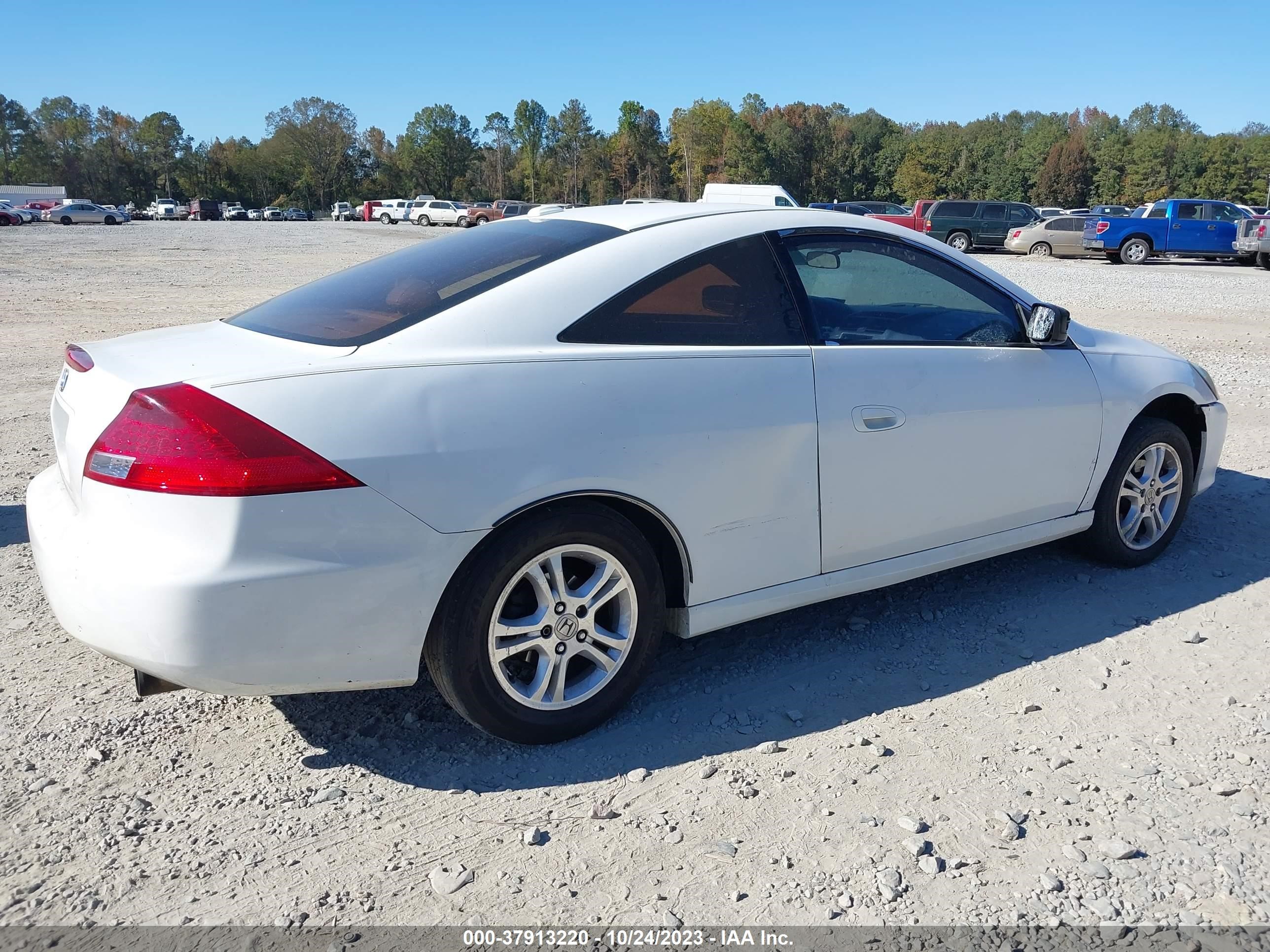 Photo 3 VIN: 1HGCM72776A003633 - HONDA ACCORD 