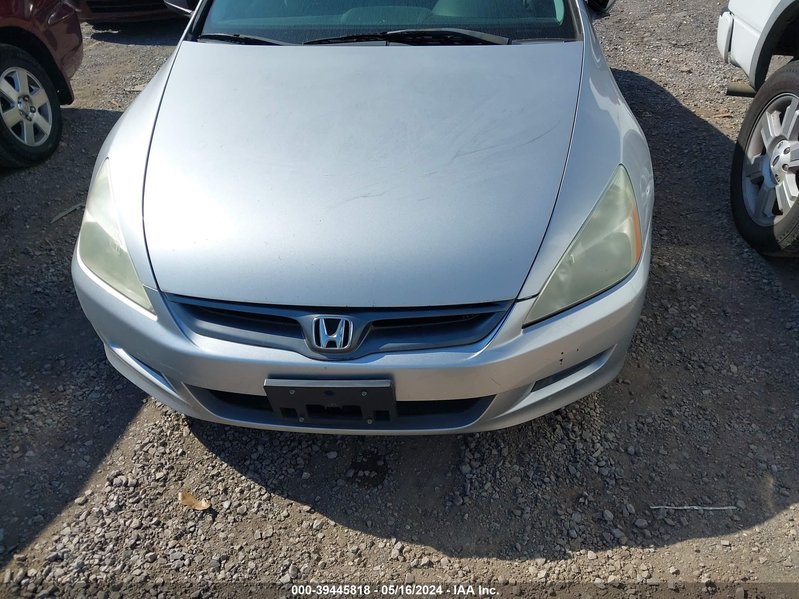 Photo 5 VIN: 1HGCM727X6A008213 - HONDA ACCORD 