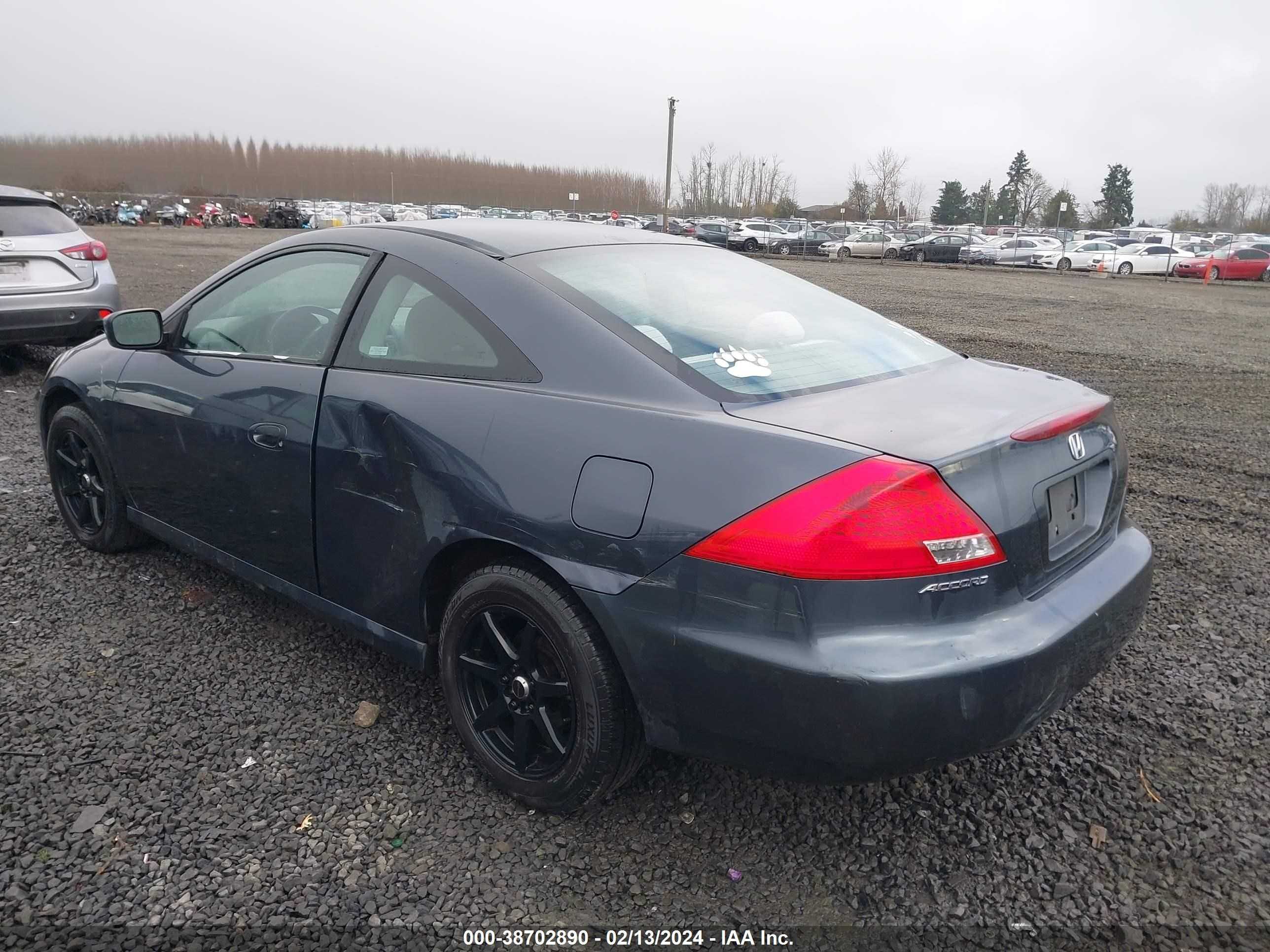 Photo 2 VIN: 1HGCM727X7A021481 - HONDA ACCORD 