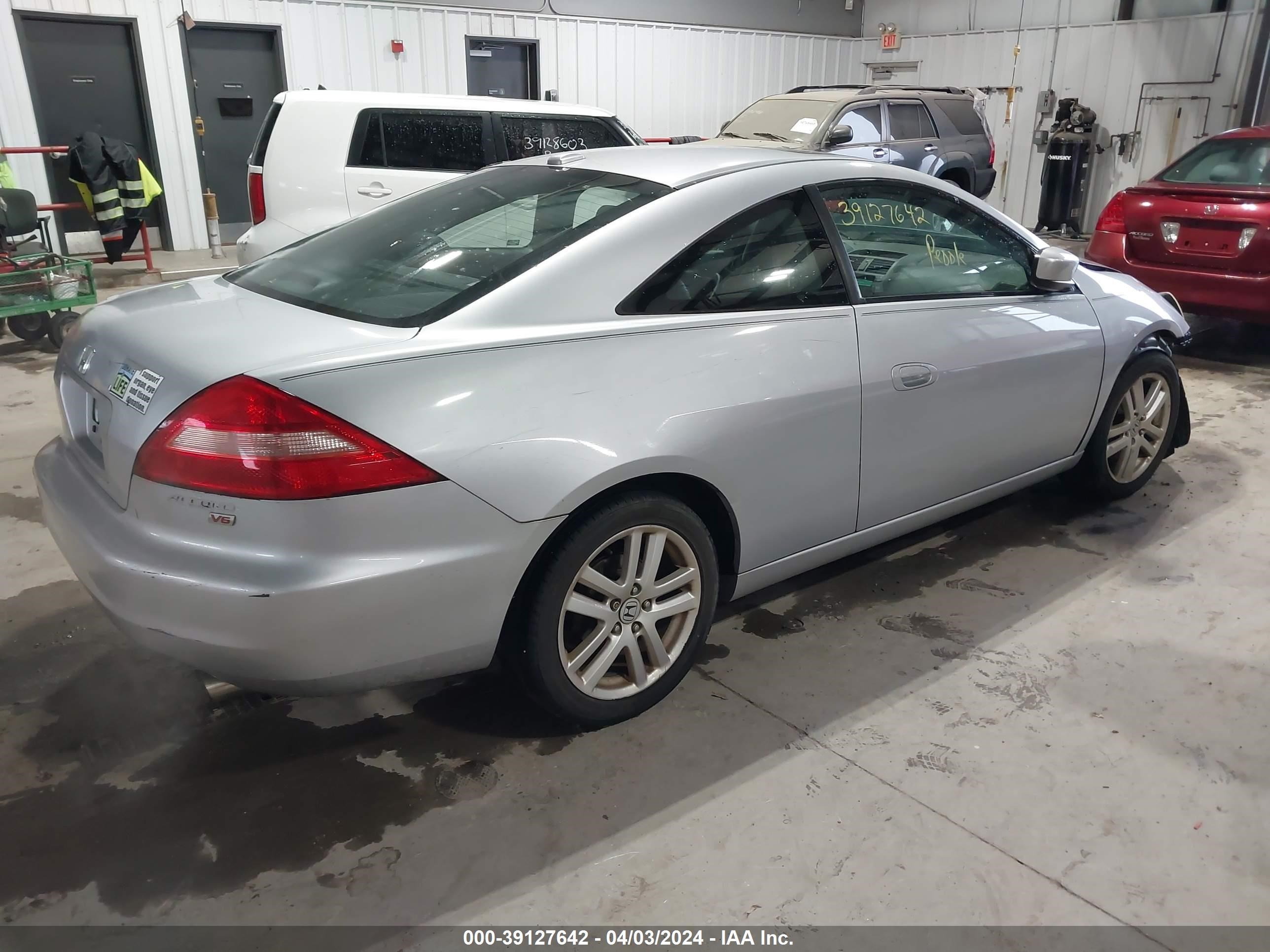 Photo 3 VIN: 1HGCM81704A001565 - HONDA ACCORD 