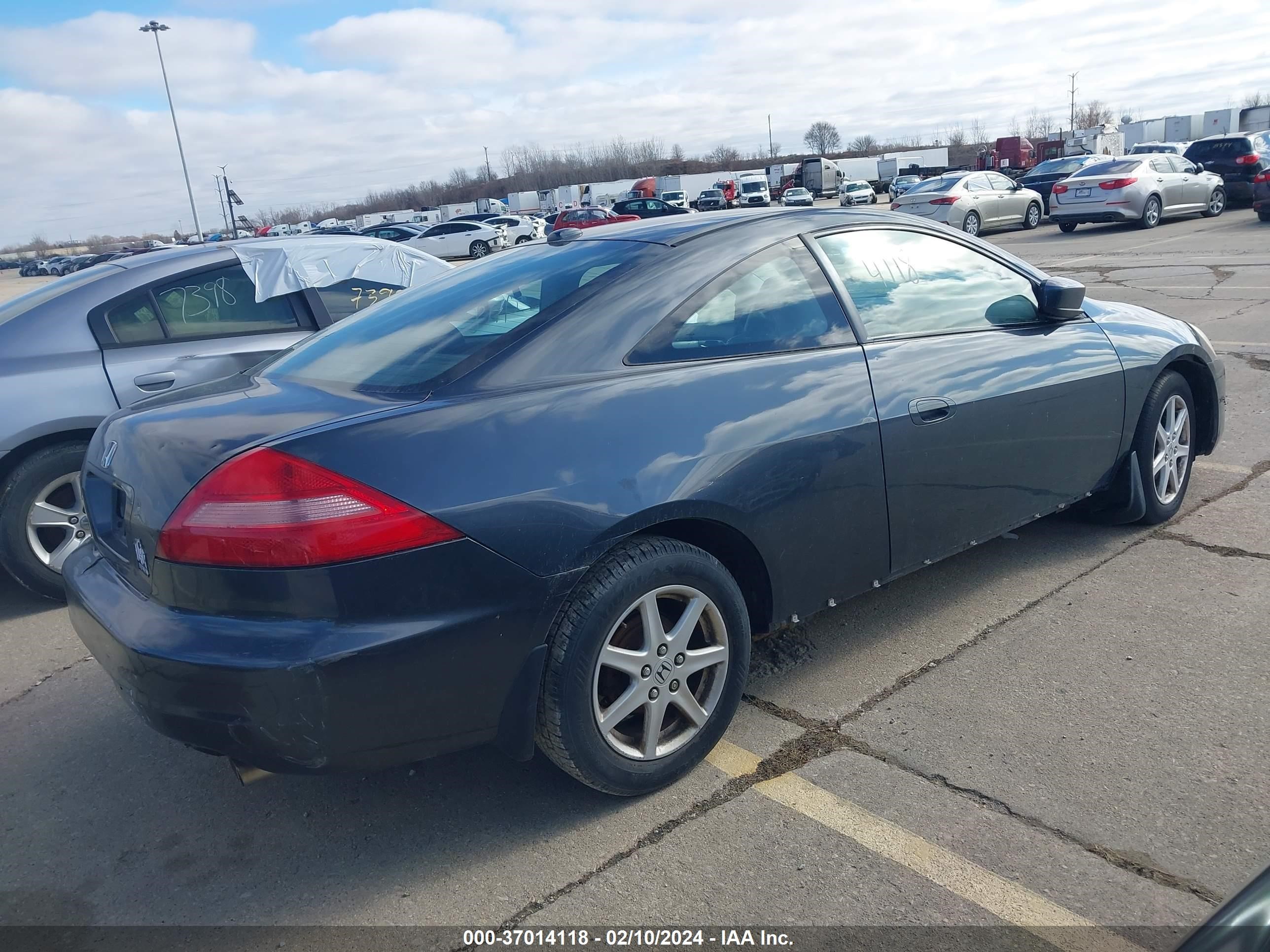 Photo 3 VIN: 1HGCM82624A004375 - HONDA ACCORD 