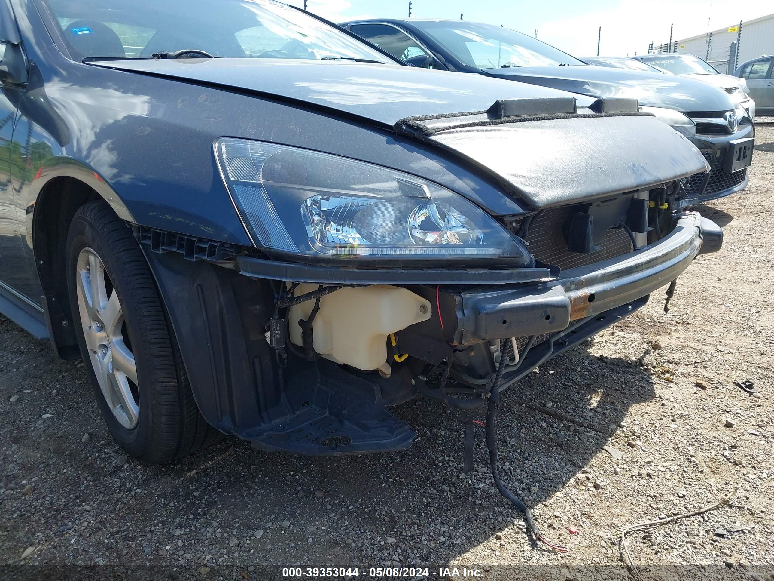 Photo 11 VIN: 1HGCM82645A014052 - HONDA ACCORD 