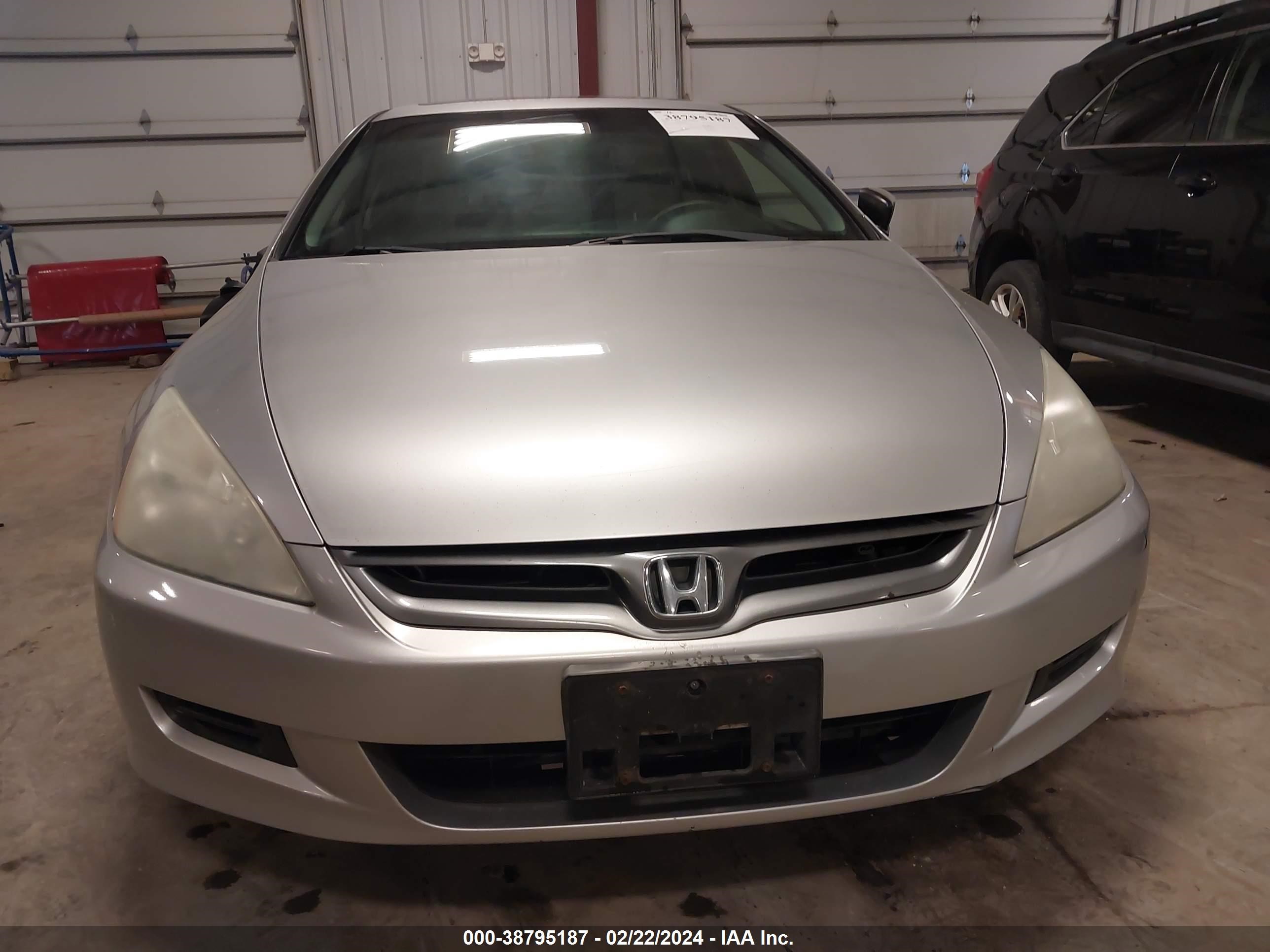 Photo 11 VIN: 1HGCM82647A007928 - HONDA ACCORD 