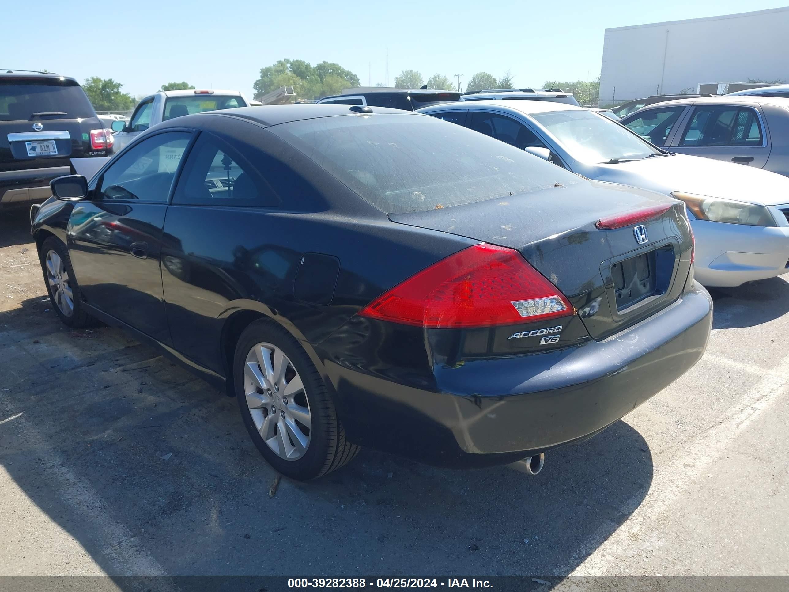 Photo 2 VIN: 1HGCM82656A010657 - HONDA ACCORD 