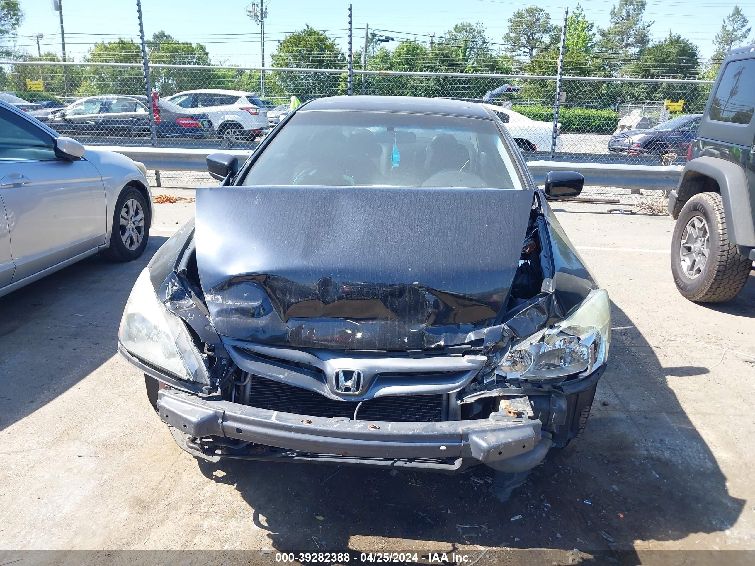 Photo 5 VIN: 1HGCM82656A010657 - HONDA ACCORD 