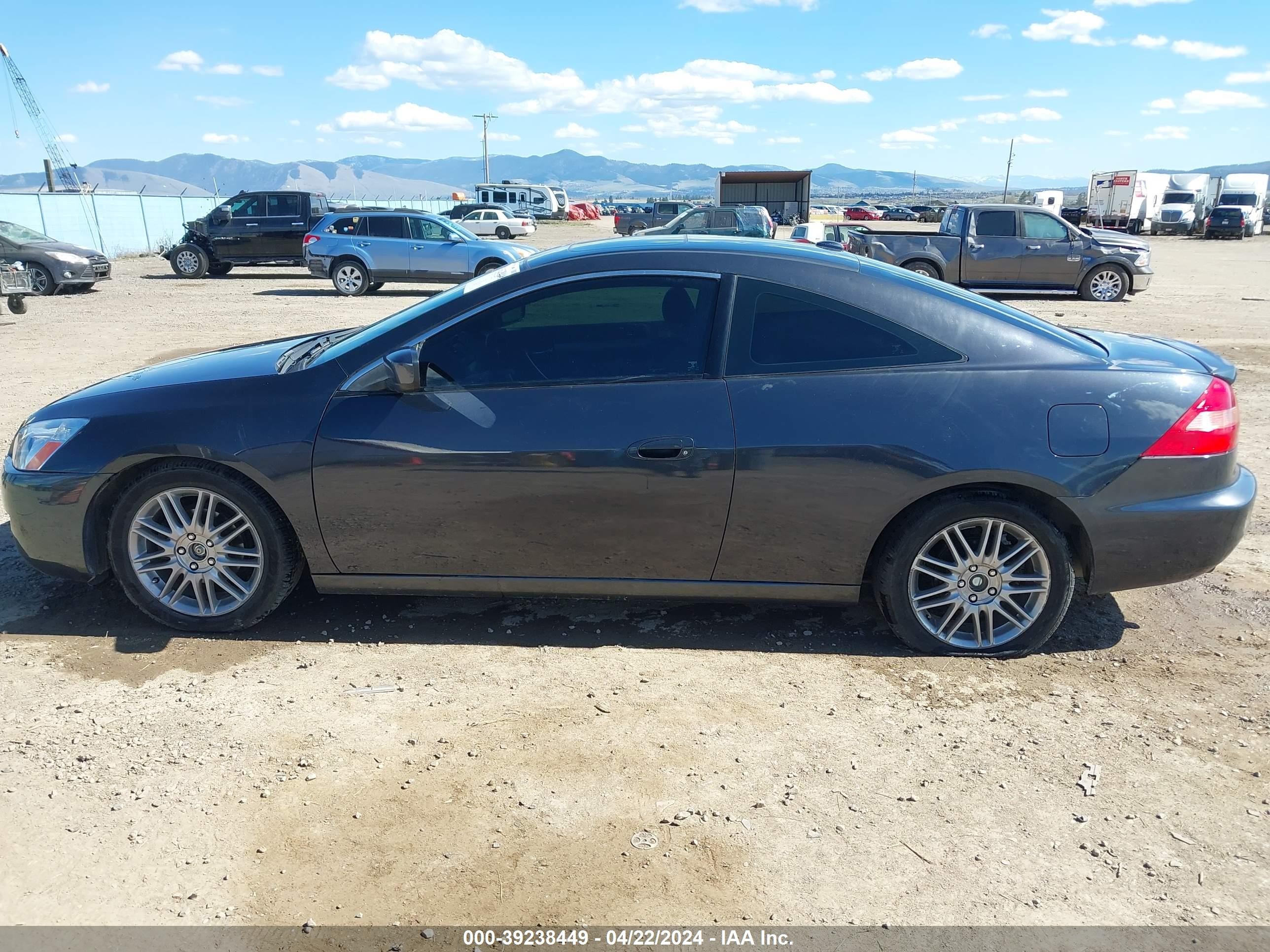 Photo 13 VIN: 1HGCM82665A001111 - HONDA ACCORD 