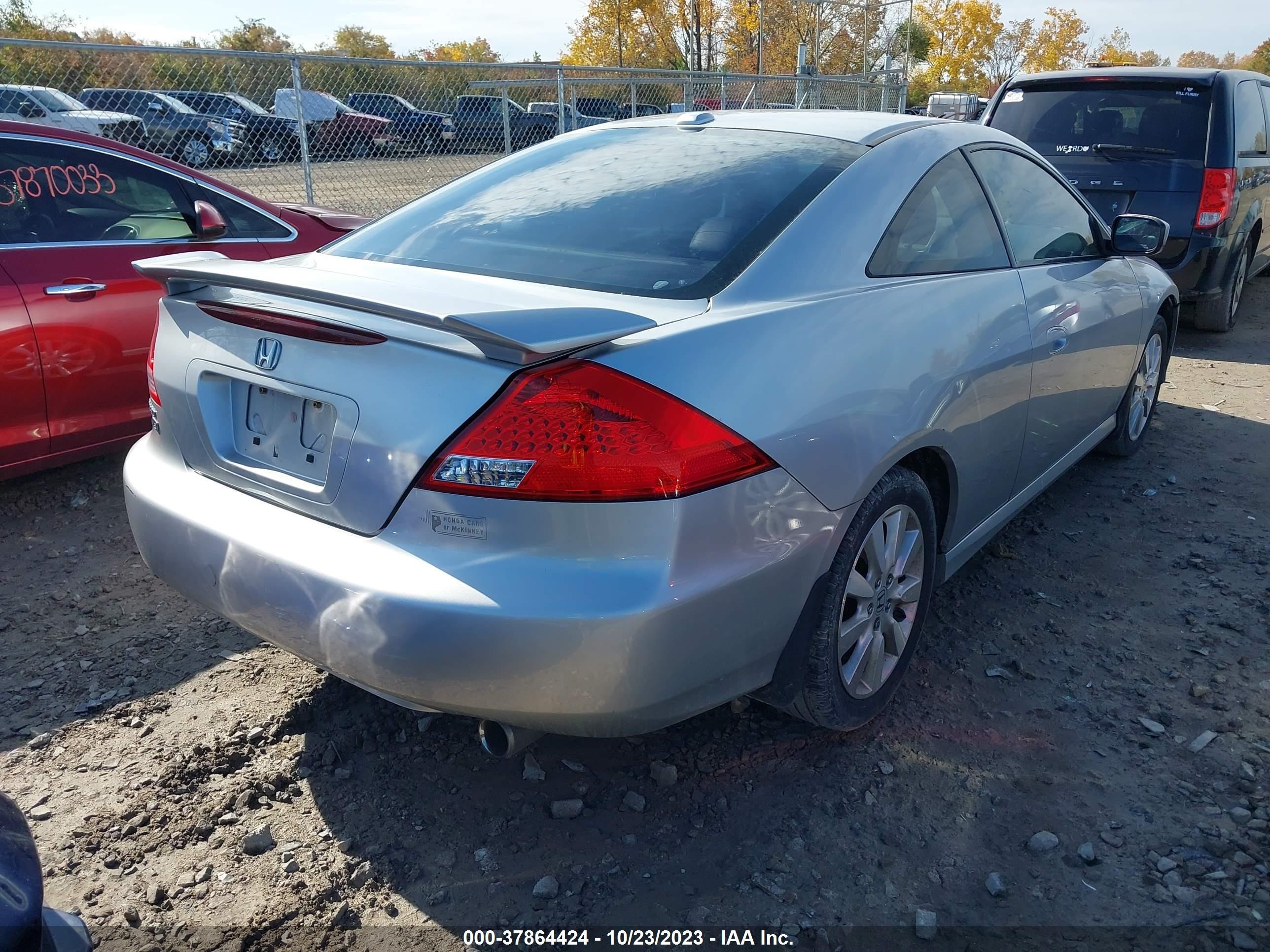 Photo 3 VIN: 1HGCM82697A005771 - HONDA ACCORD 