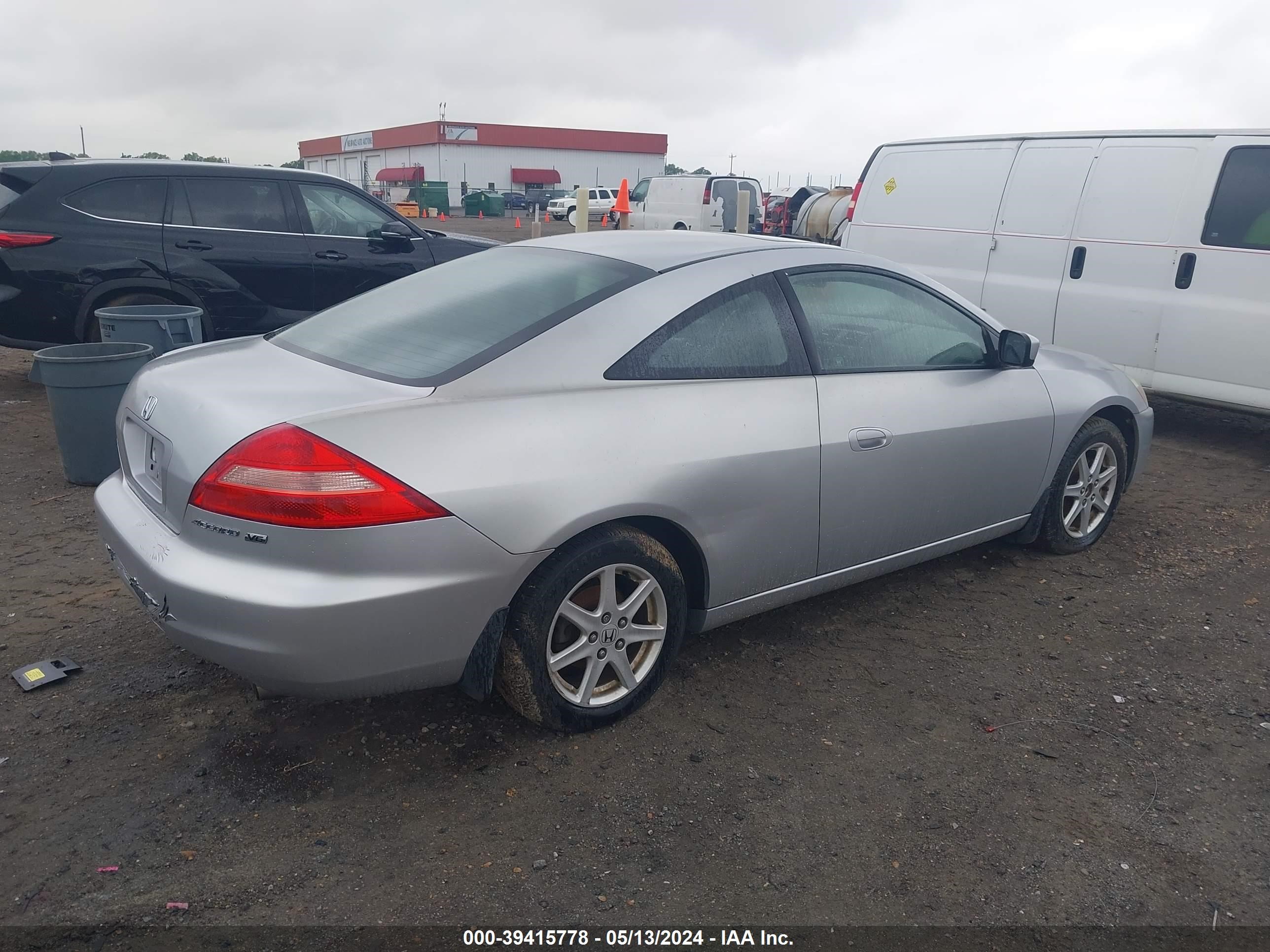 Photo 3 VIN: 1HGCM82793A010228 - HONDA ACCORD 