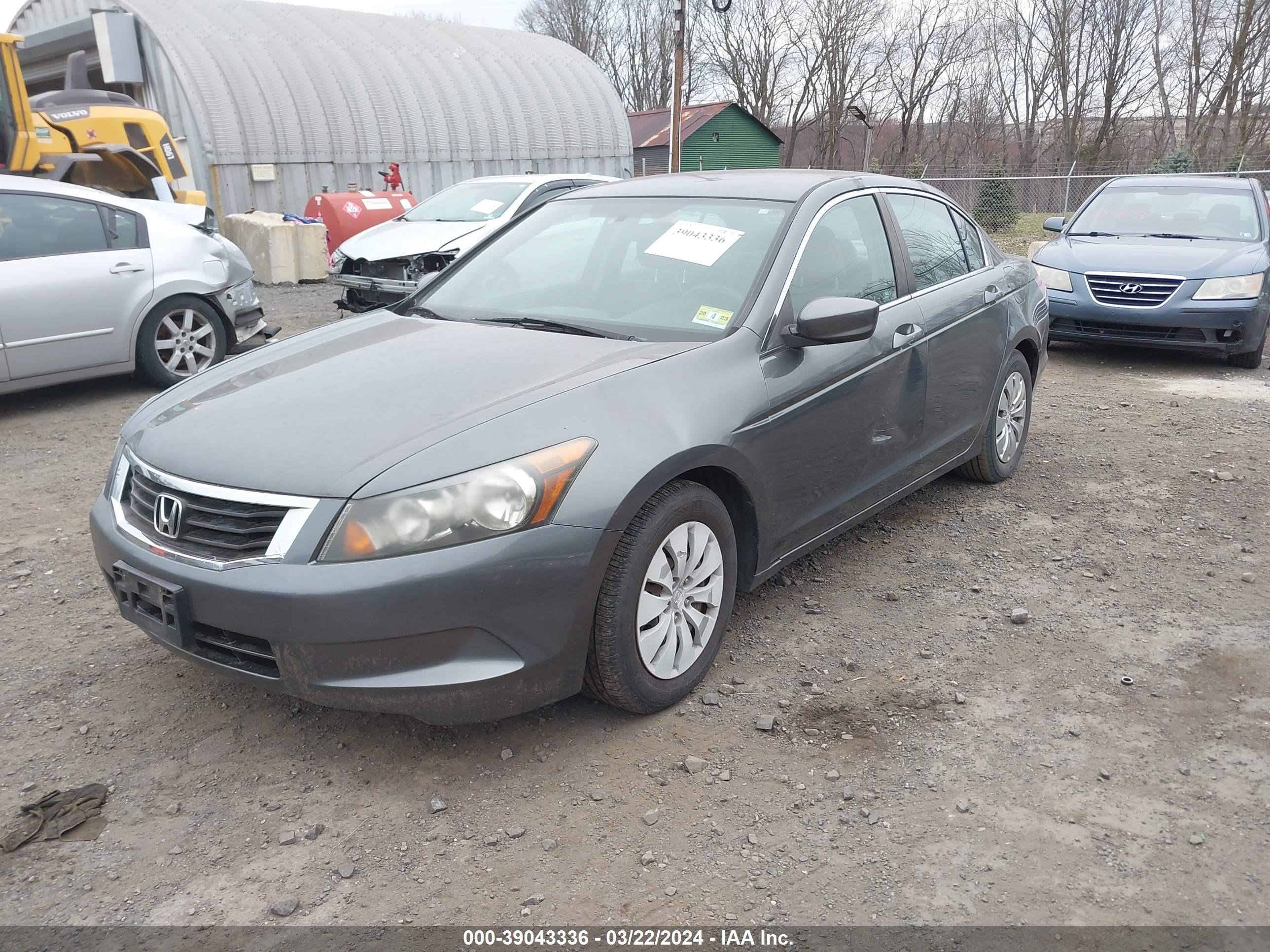 Photo 1 VIN: 1HGCP25318A035810 - HONDA ACCORD 