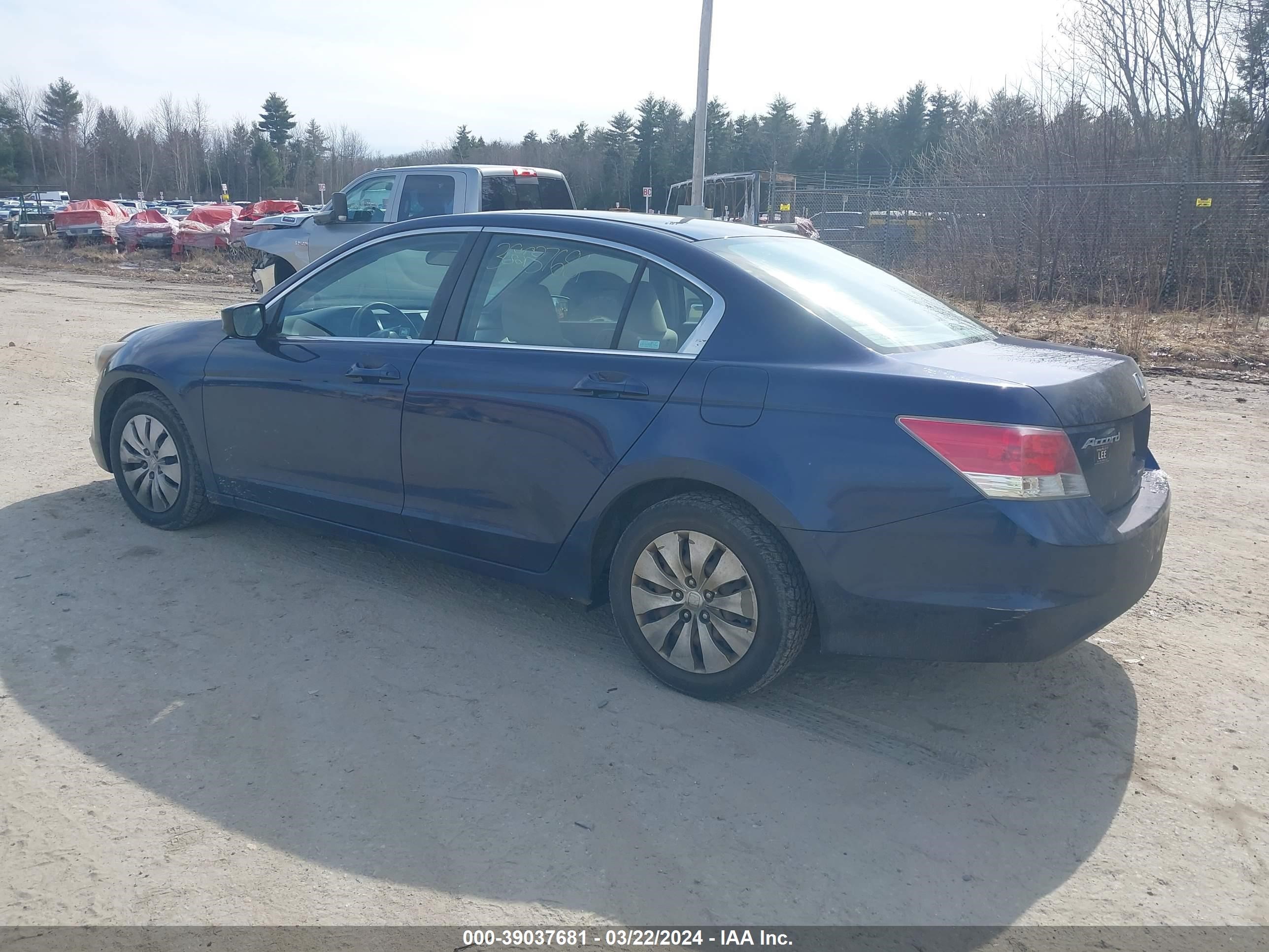 Photo 2 VIN: 1HGCP25368A156297 - HONDA ACCORD 