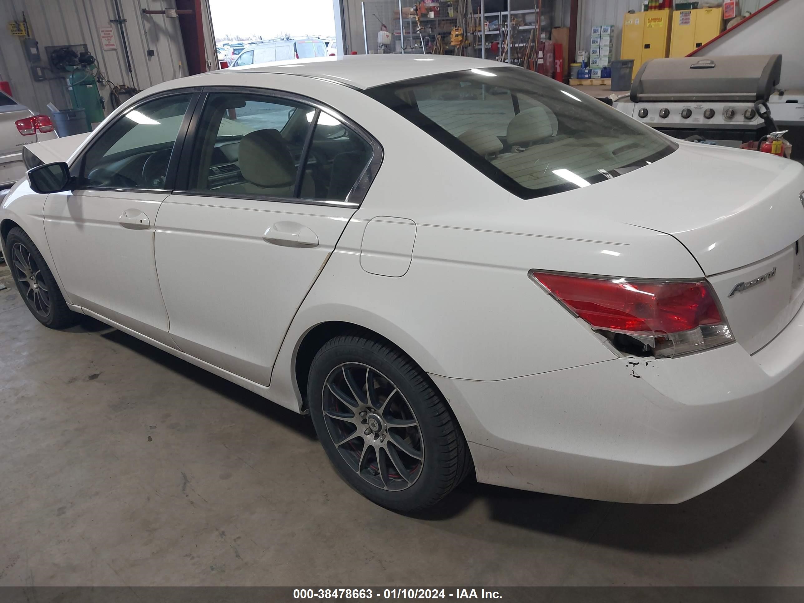 Photo 2 VIN: 1HGCP25379A080591 - HONDA ACCORD 