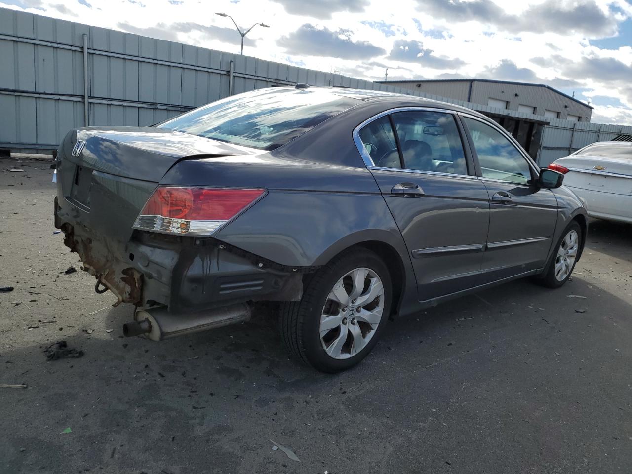 Photo 2 VIN: 1HGCP25818A027623 - HONDA ACCORD 