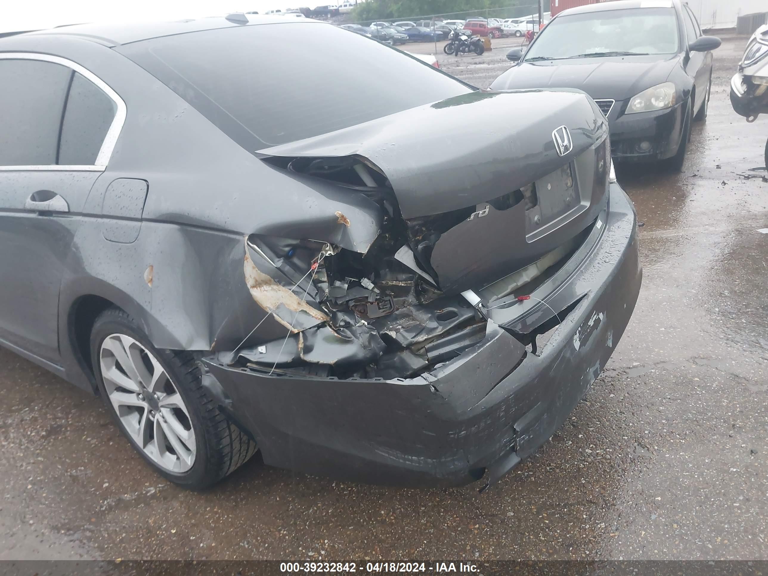 Photo 5 VIN: 1HGCP25828A073736 - HONDA ACCORD 