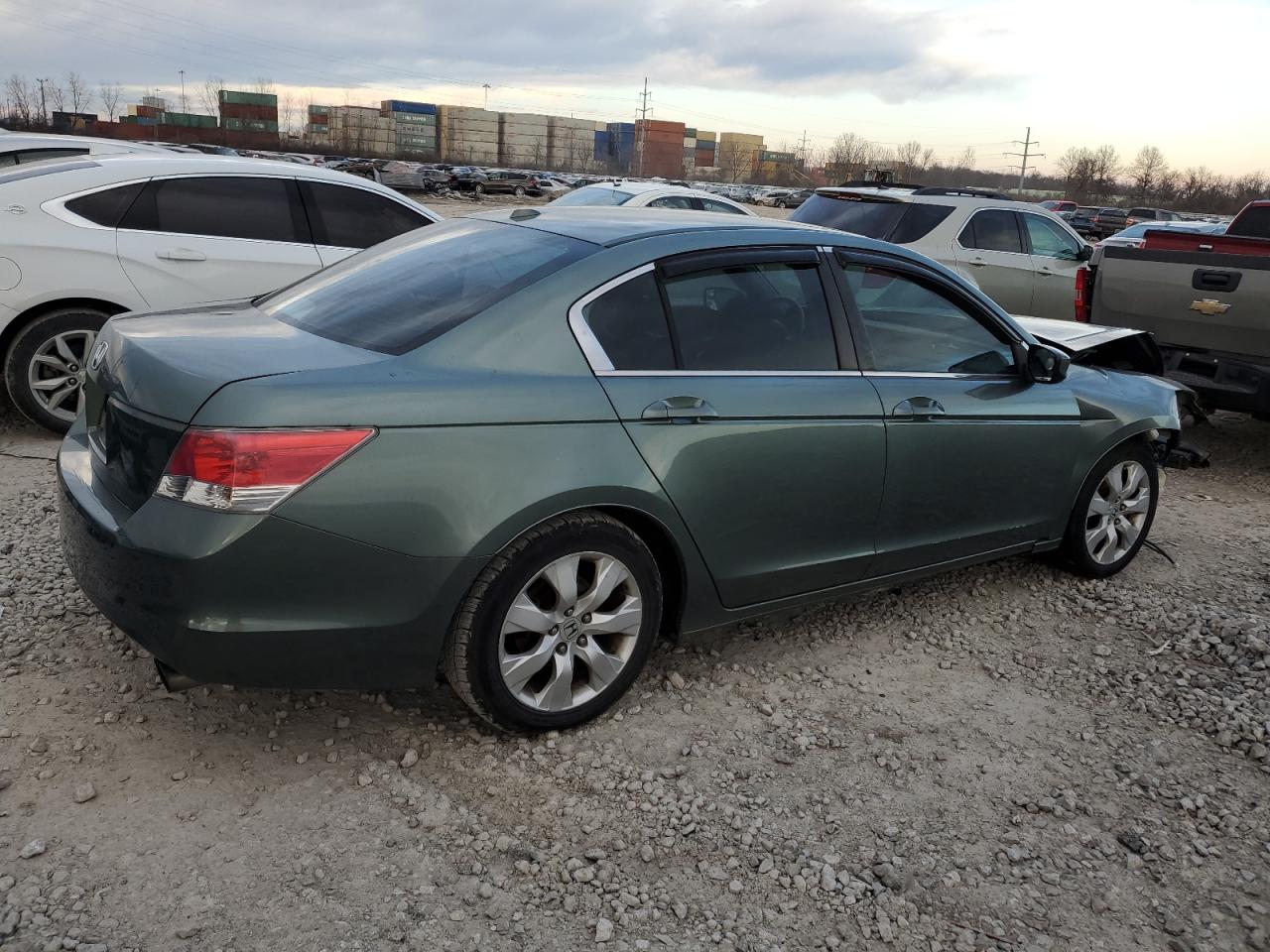 Photo 2 VIN: 1HGCP25898A003960 - HONDA ACCORD 