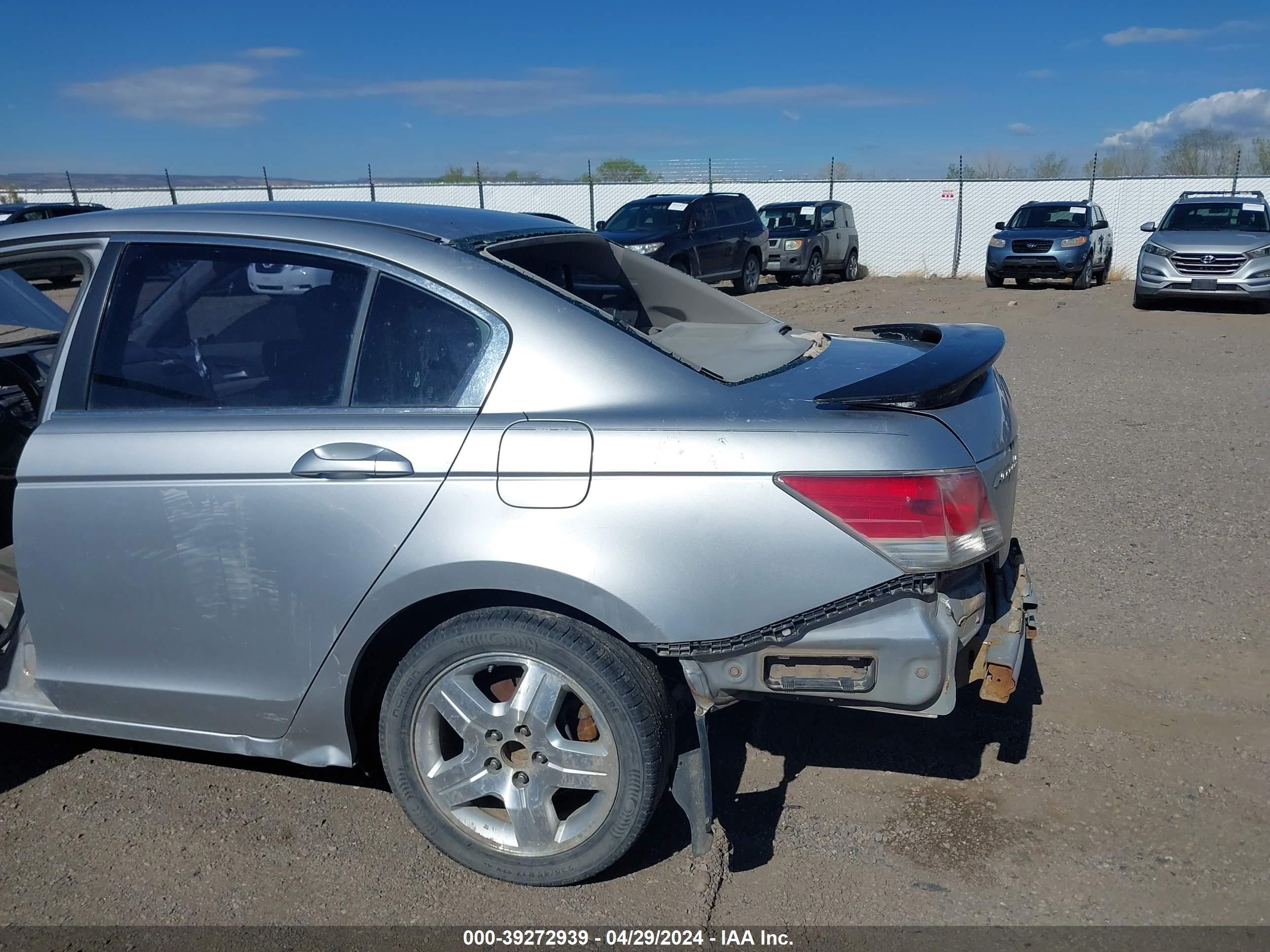 Photo 5 VIN: 1HGCP26308A113766 - HONDA ACCORD 