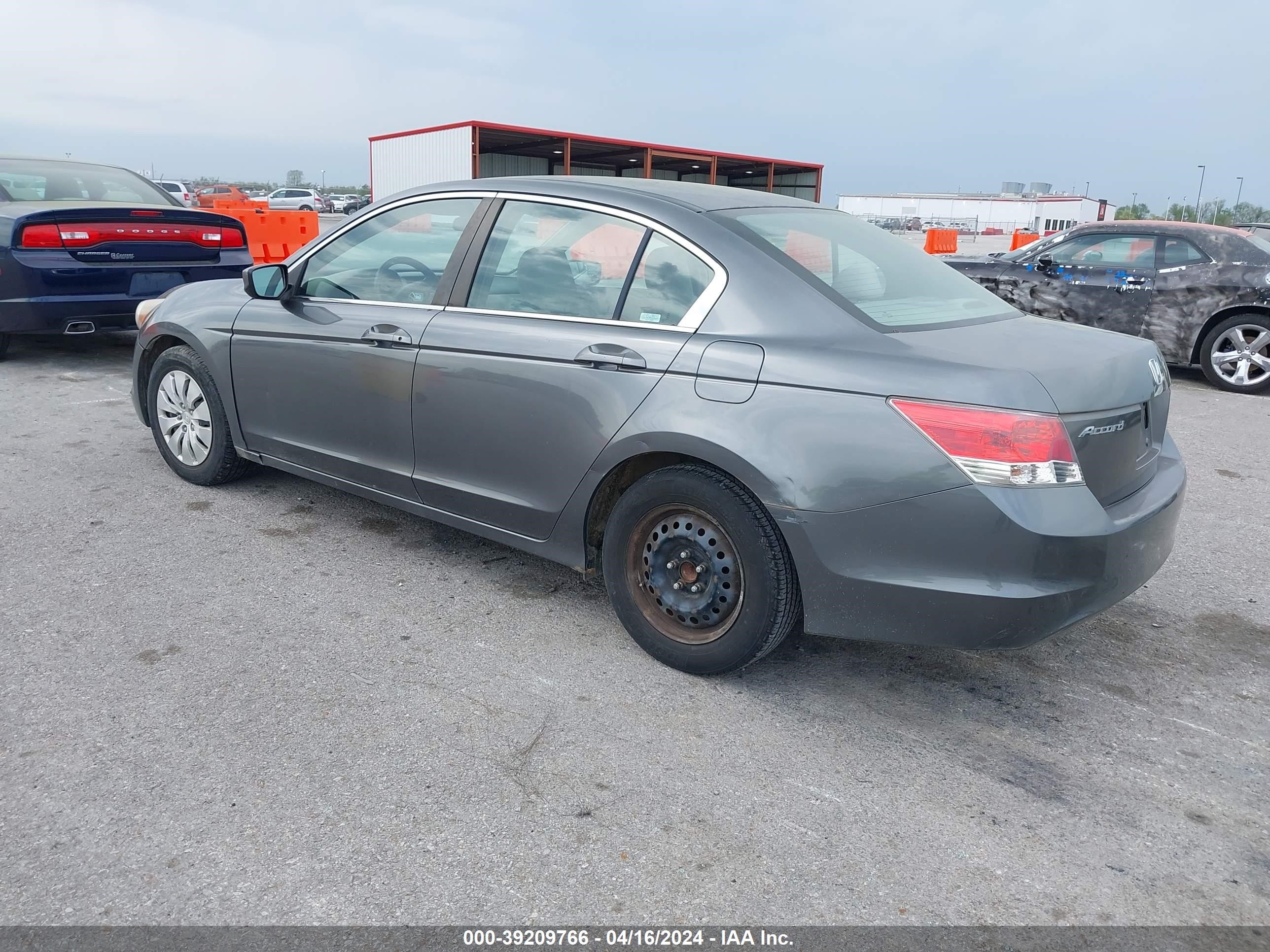 Photo 2 VIN: 1HGCP26309A119231 - HONDA ACCORD 