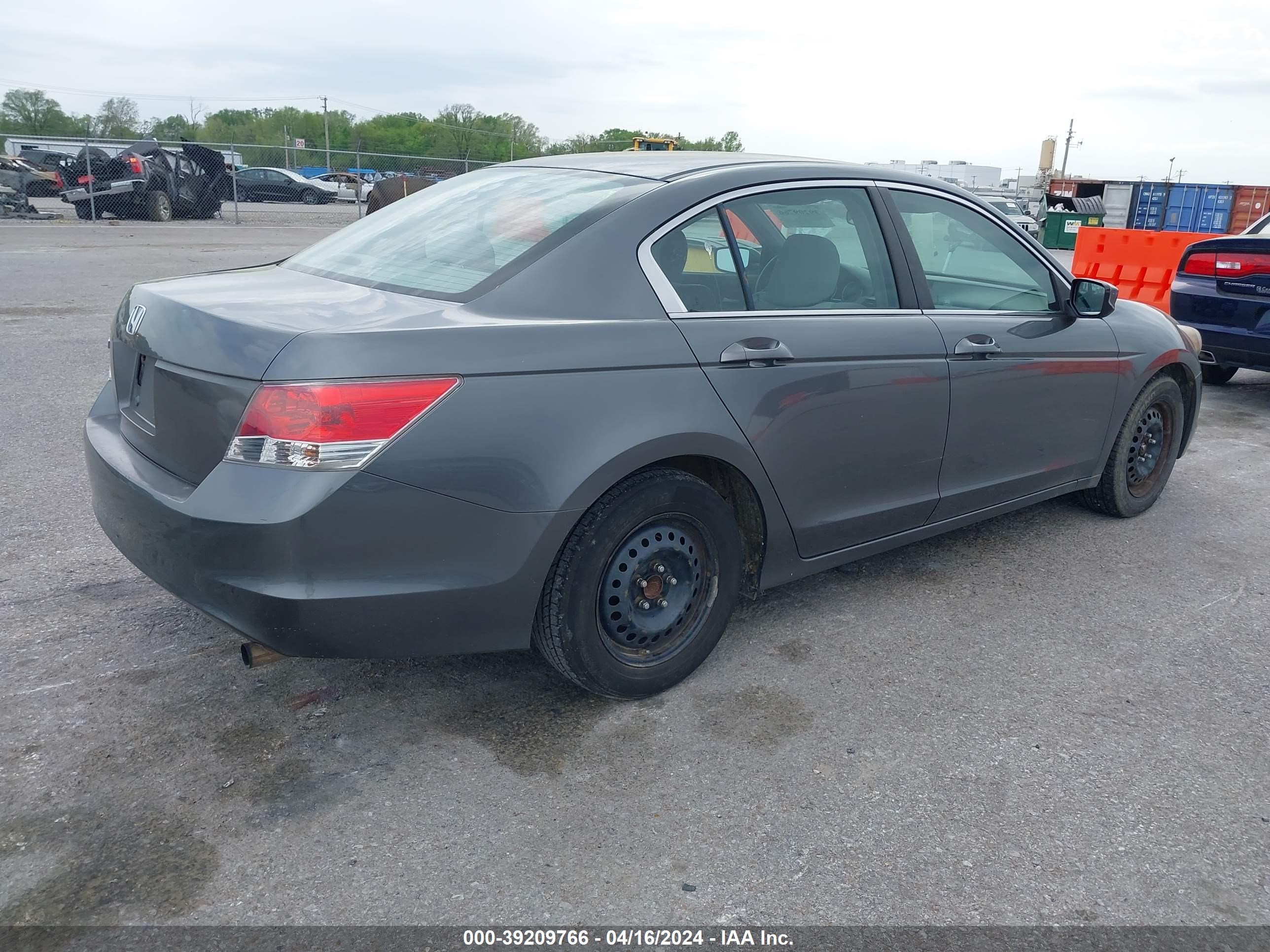 Photo 3 VIN: 1HGCP26309A119231 - HONDA ACCORD 