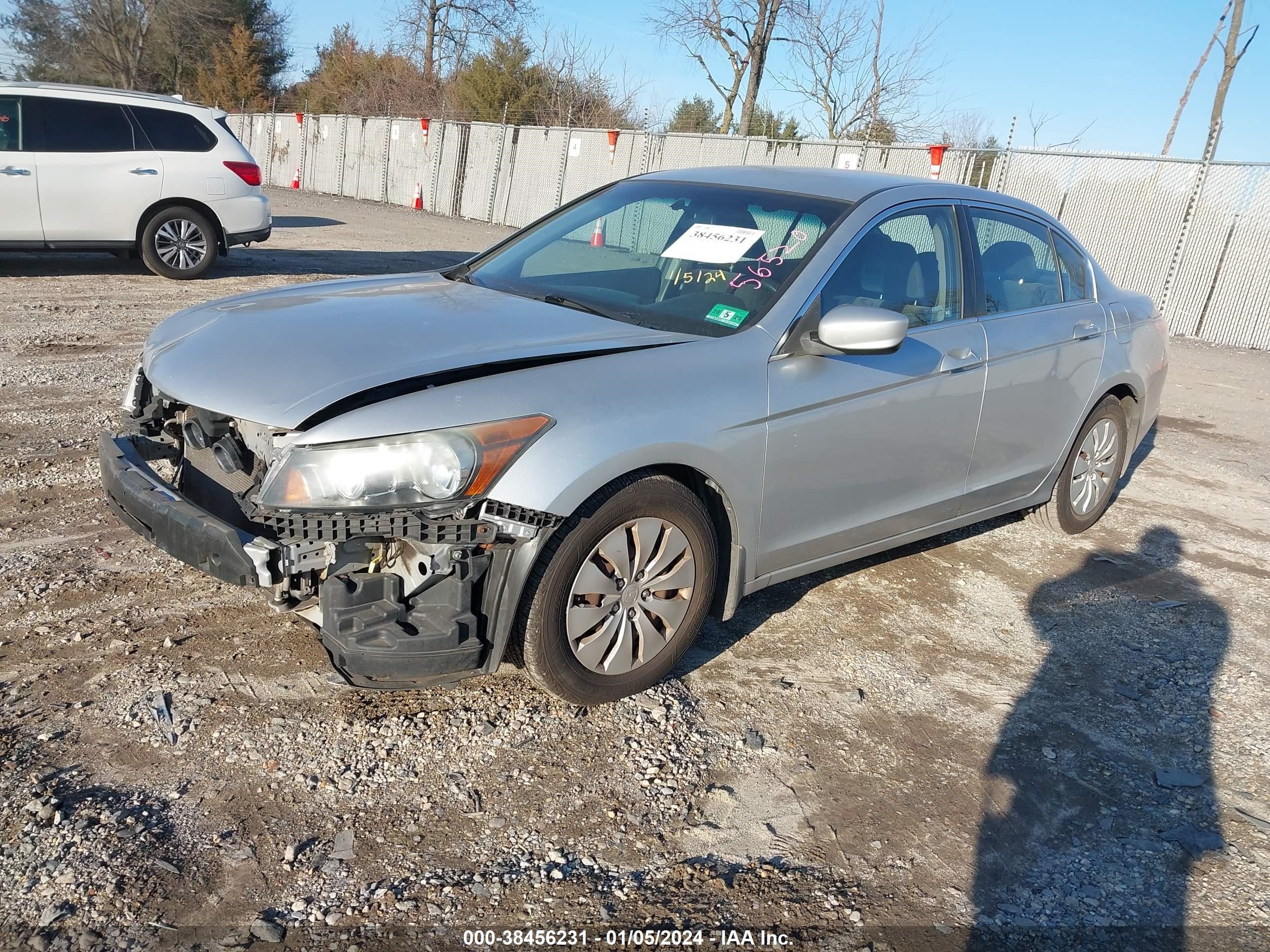 Photo 1 VIN: 1HGCP26318A131354 - HONDA ACCORD 