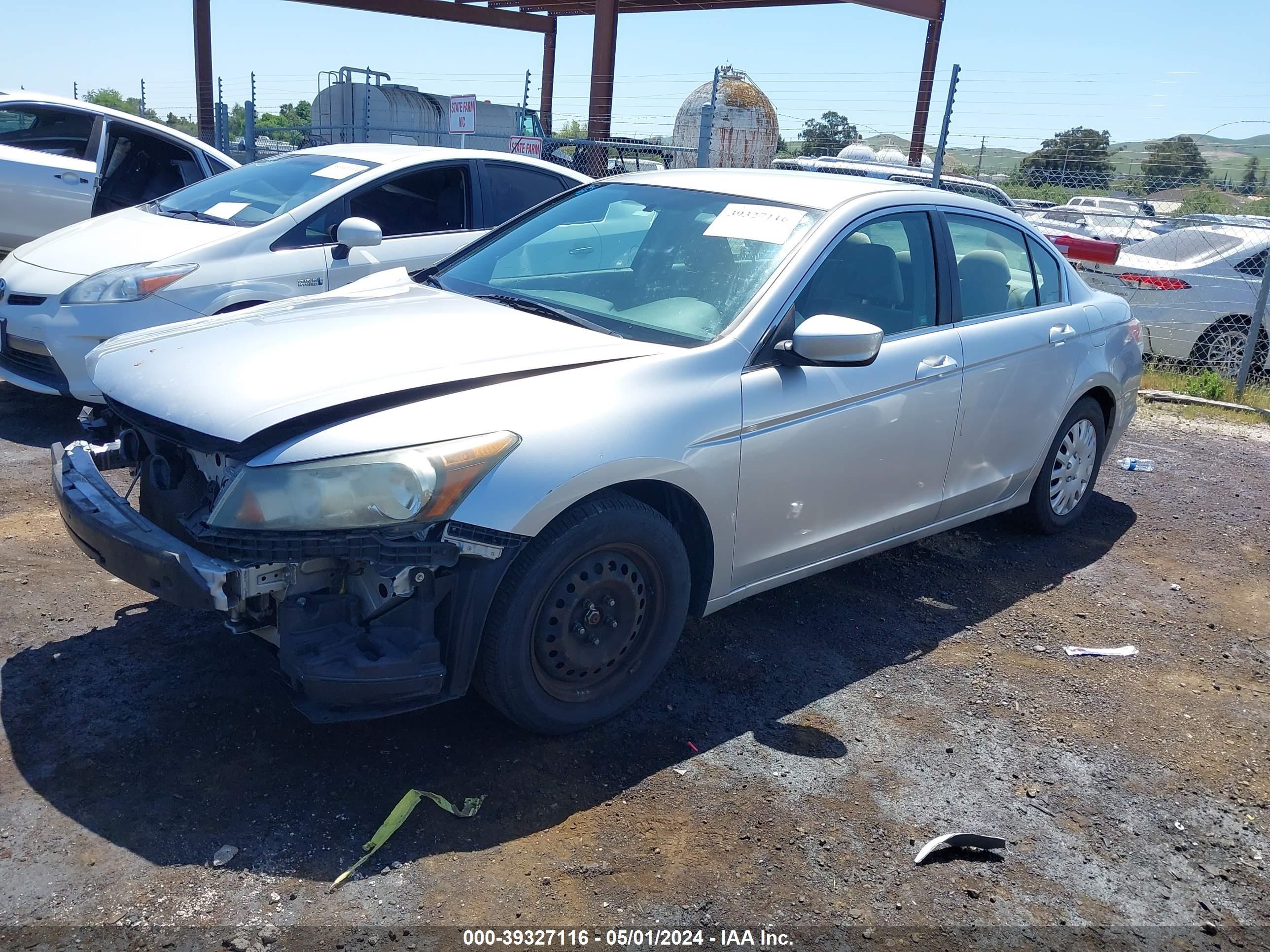 Photo 1 VIN: 1HGCP26318A157632 - HONDA ACCORD 