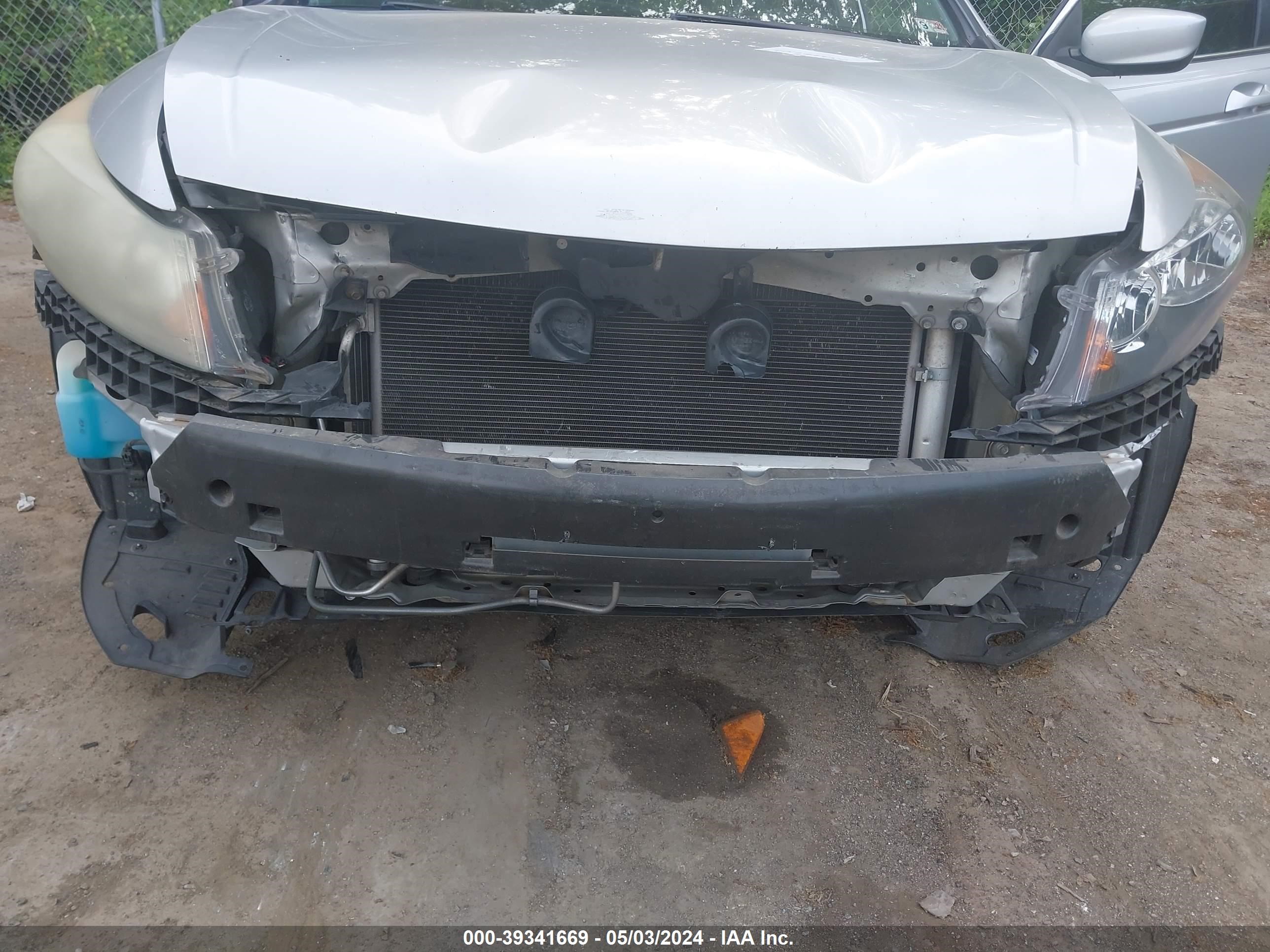 Photo 5 VIN: 1HGCP26319A027559 - HONDA ACCORD 