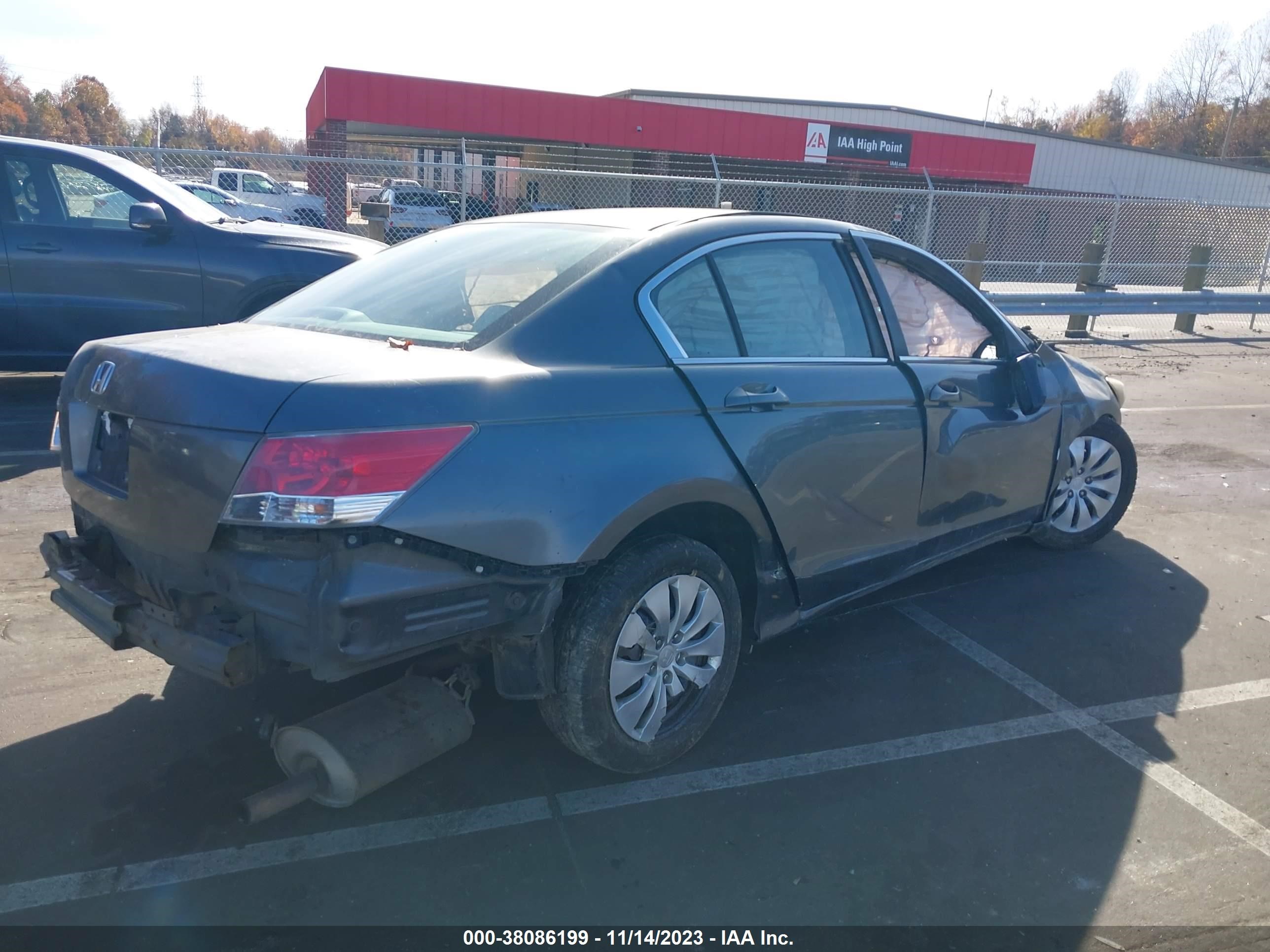 Photo 3 VIN: 1HGCP26319A113325 - HONDA ACCORD 