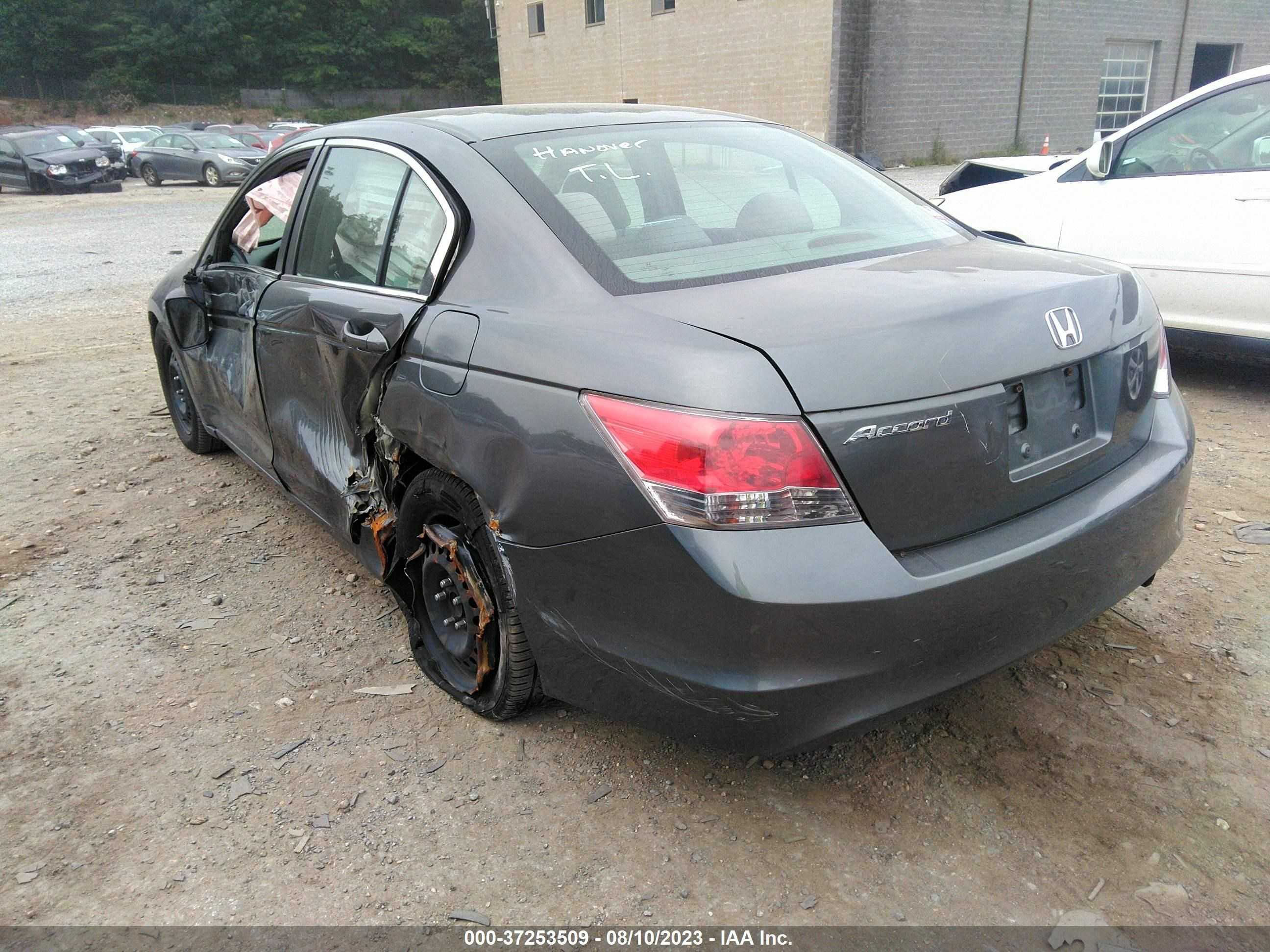 Photo 2 VIN: 1HGCP26319A118833 - HONDA ACCORD 